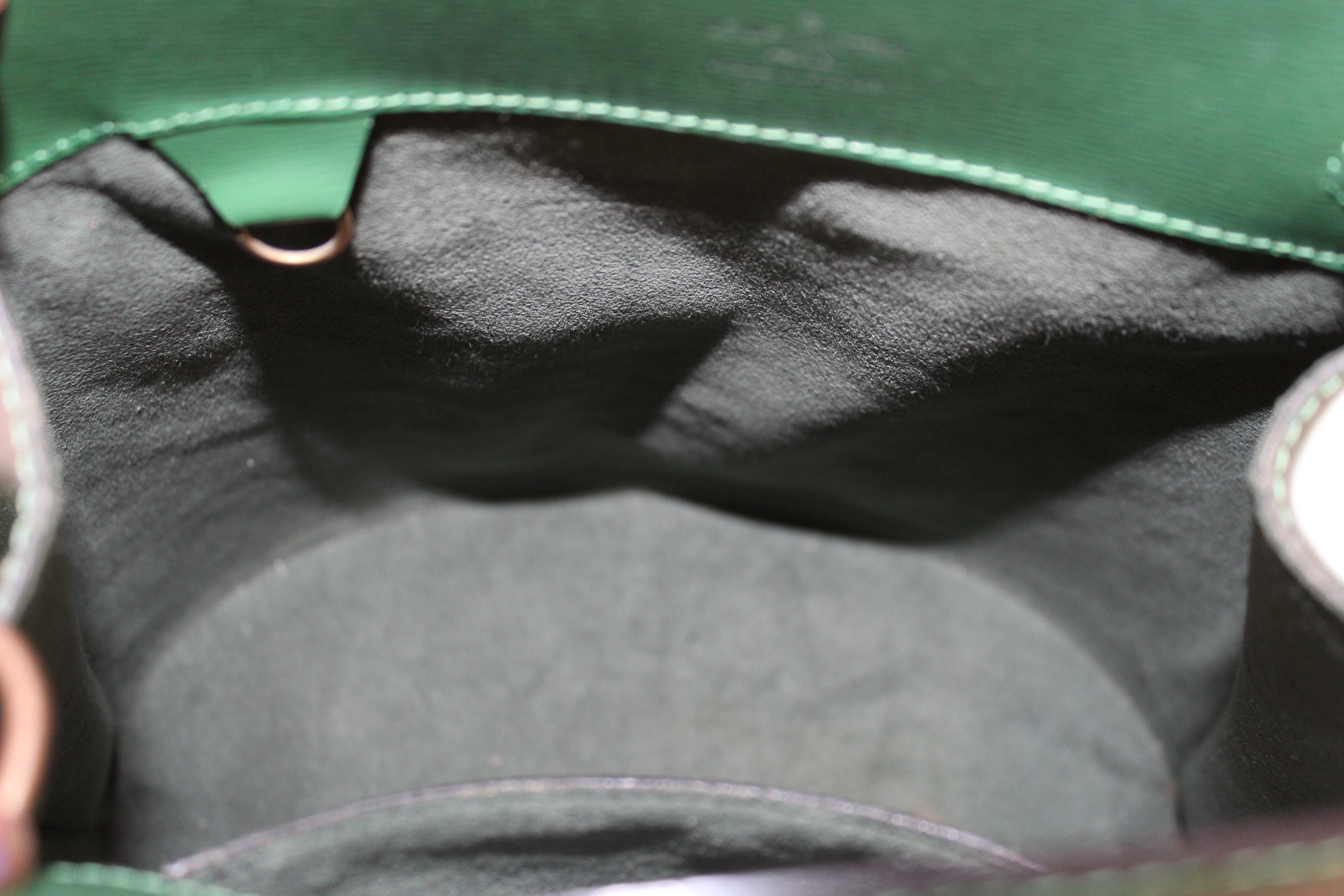 Authentic Louis Vuitton Vintage Green Epi Cluny Shoulder Bag