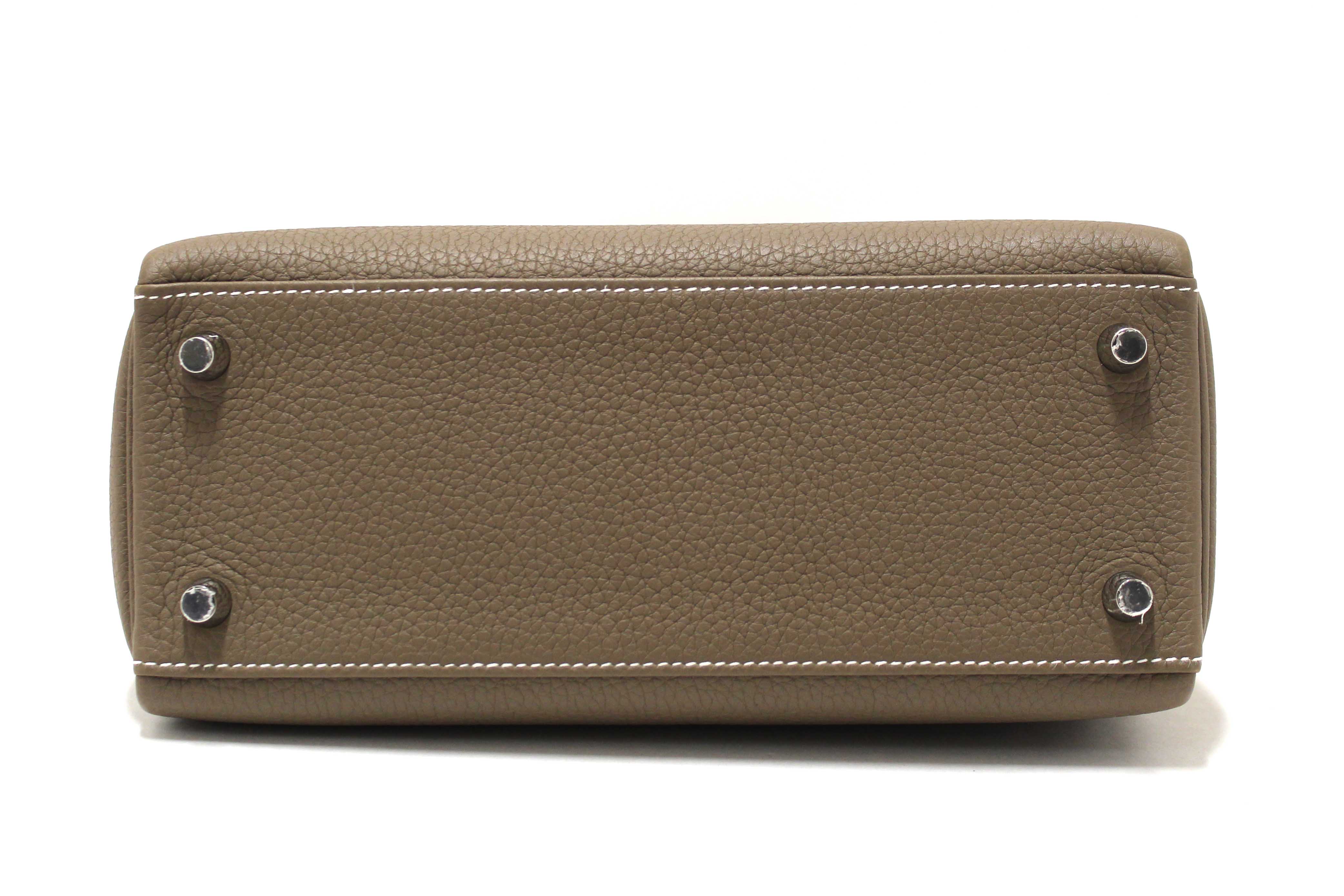 Authentic Hermes Etoupe Togo Leather Retourne Kelly 25 Handbag/Shoulder Bag