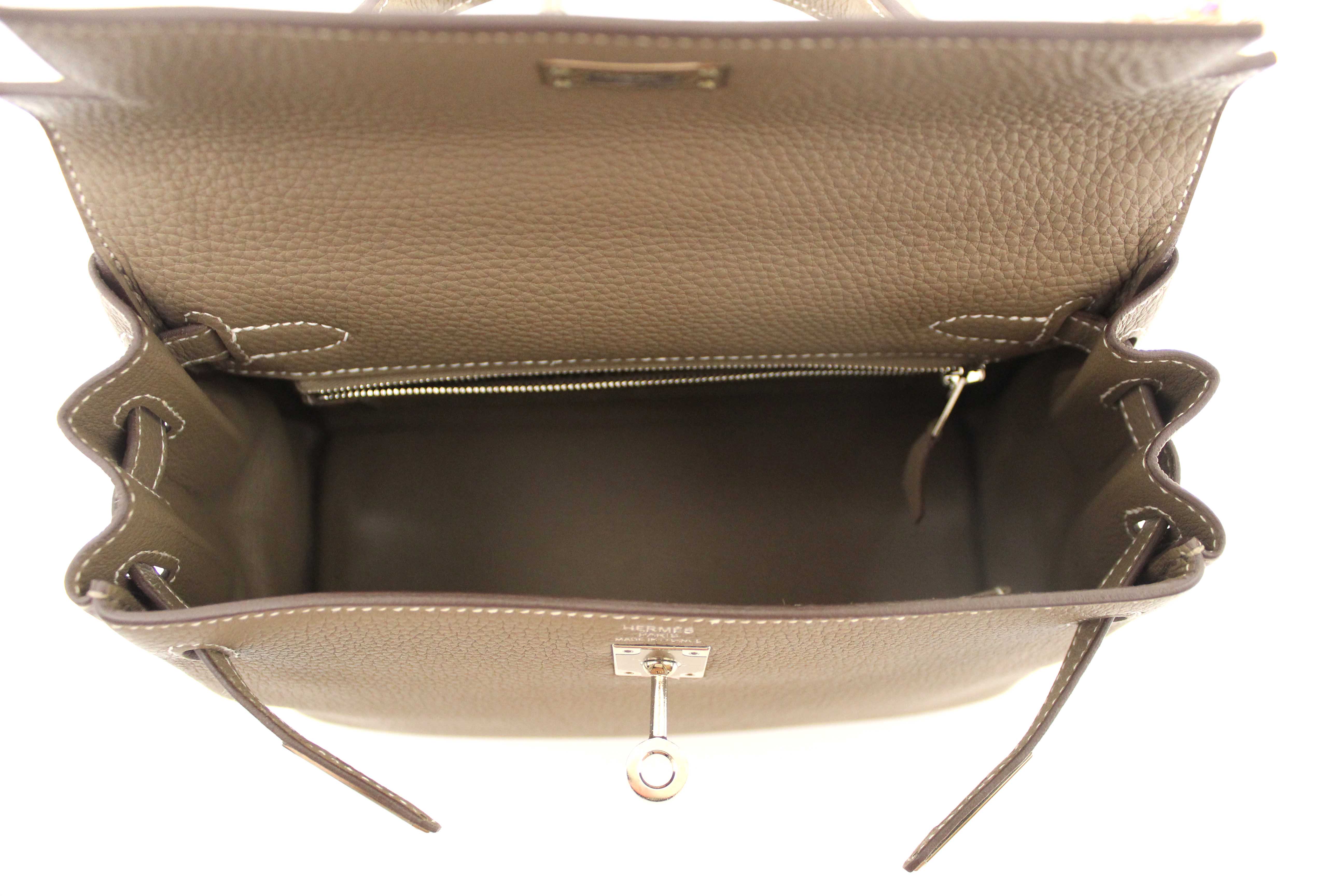 Authentic Hermes Etoupe Togo Leather Retourne Kelly 25 Handbag/Shoulder Bag