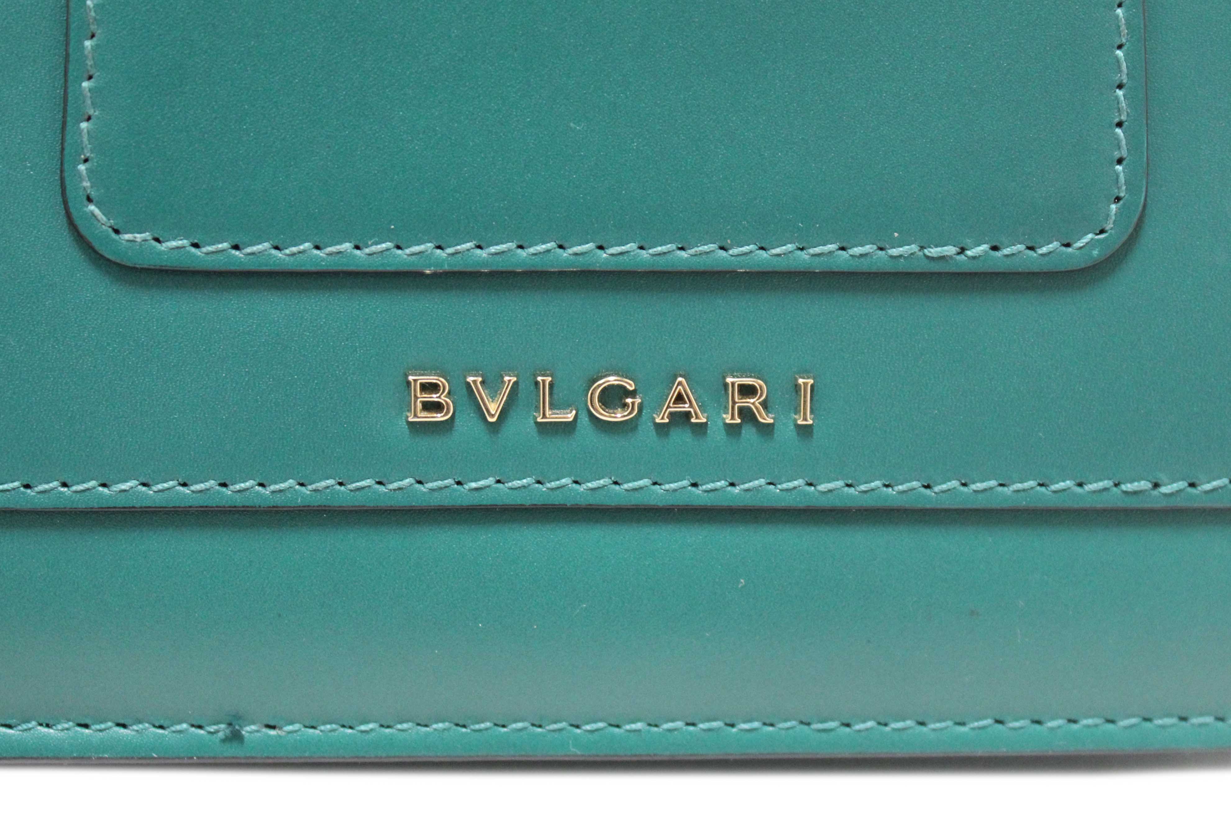 Authentic Bvlgari Emerald Green Calfskin Leather Snake Chain Small Serpenti Forever Crossbody Bag