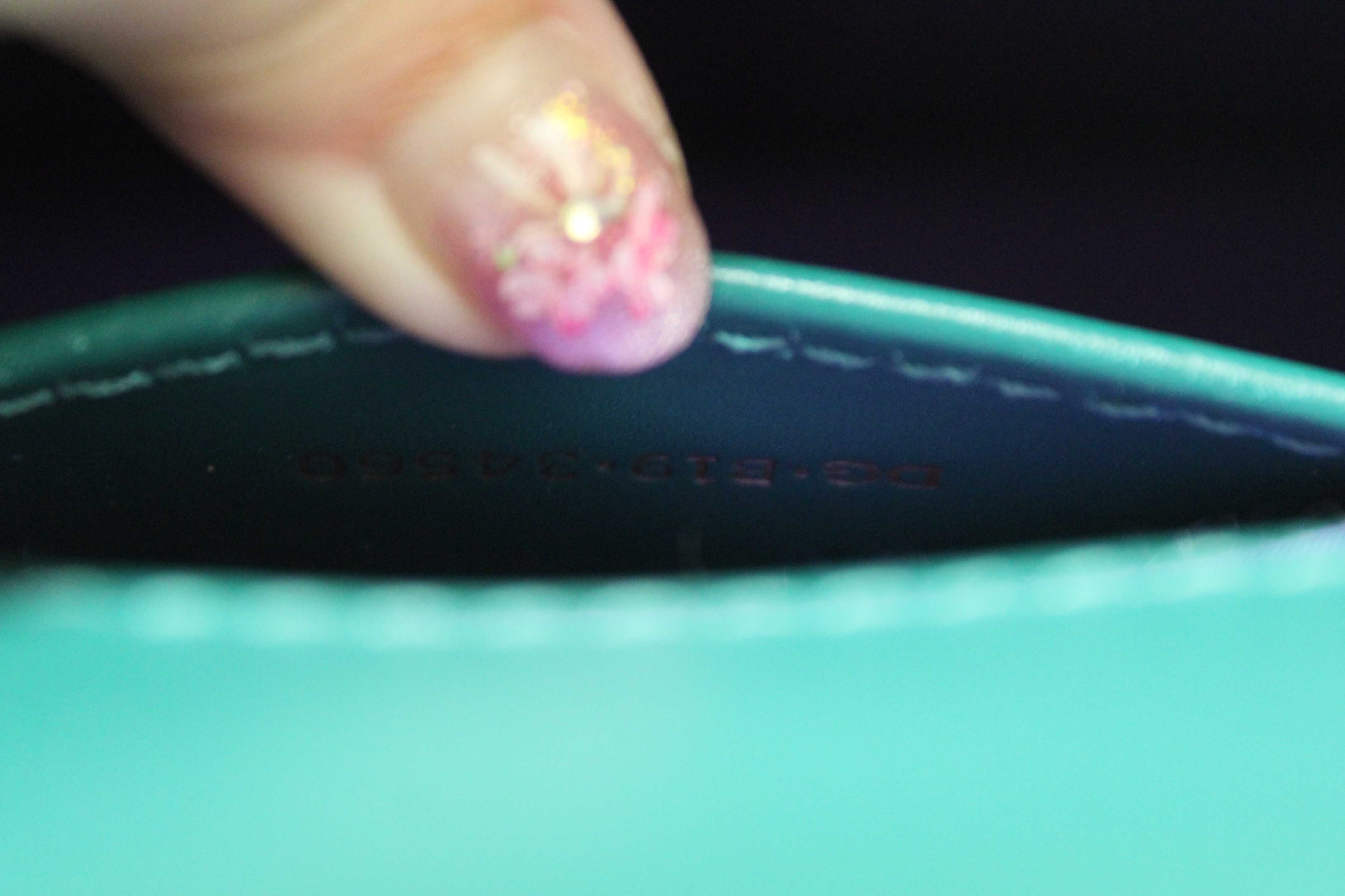 Authentic Bvlgari Emerald Green Calfskin Leather Snake Chain Small Serpenti Forever Crossbody Bag