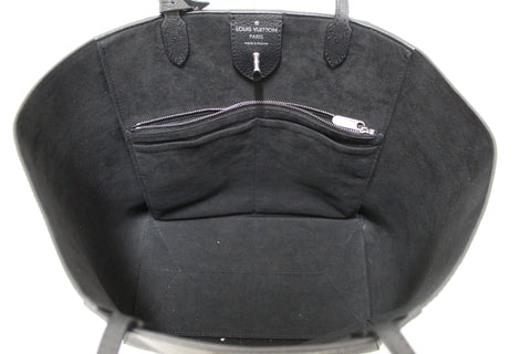 Authentic Louis Vuitton Damier Azur Canvas Speedy 25 Handbag – Paris  Station Shop