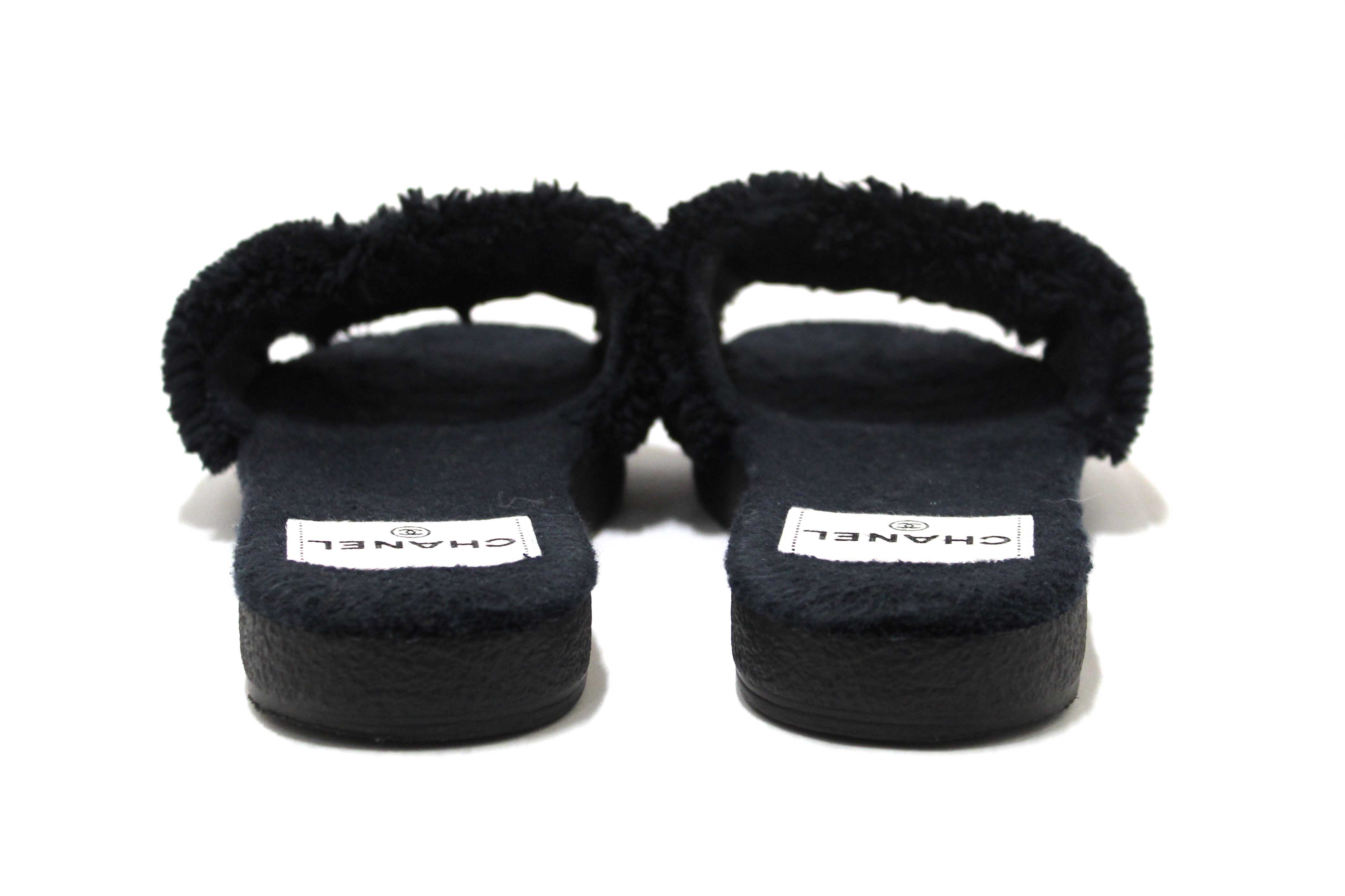 Authentic Chanel Navy Blue Shearling Fur CC Logo Slide Flat Sandals Shoes 36C