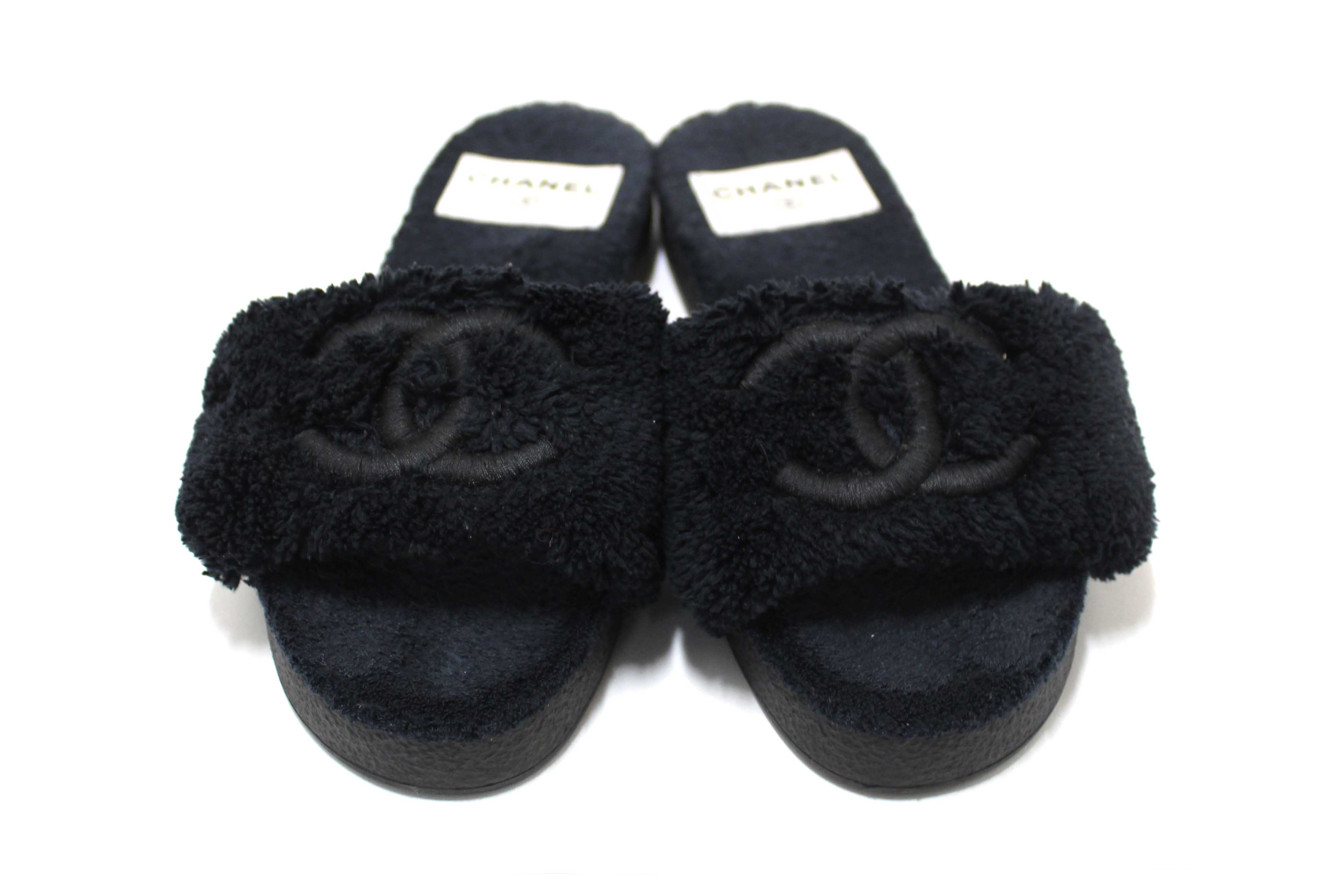 Authentic Chanel Navy Blue Shearling Fur CC Logo Slide Flat Sandals Shoes 36C