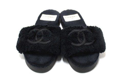 Authentic Chanel Navy Blue Shearling Fur CC Logo Slide Flat Sandals Shoes 36C