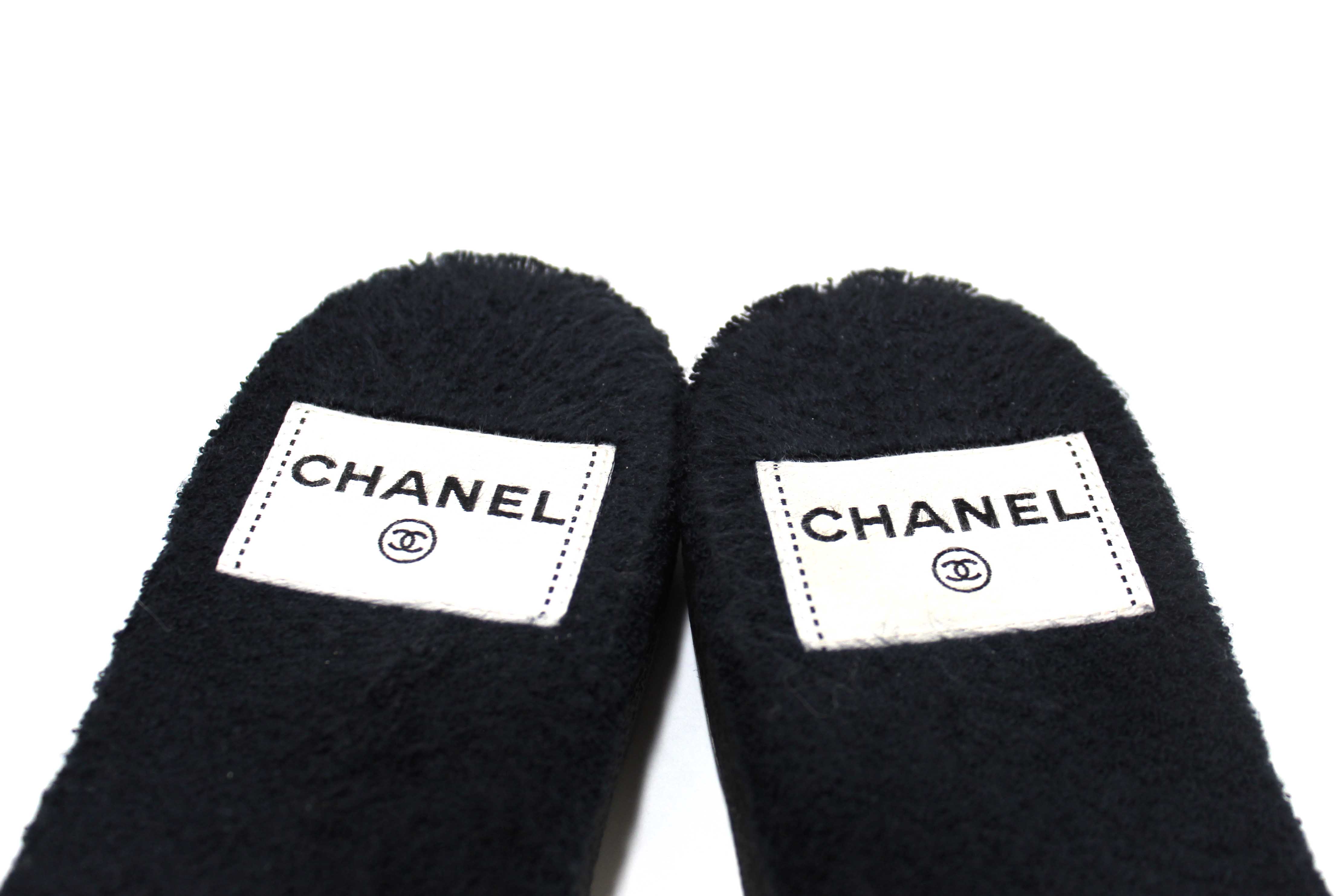 Authentic Chanel Navy Blue Shearling Fur CC Logo Slide Flat Sandals Shoes 36C