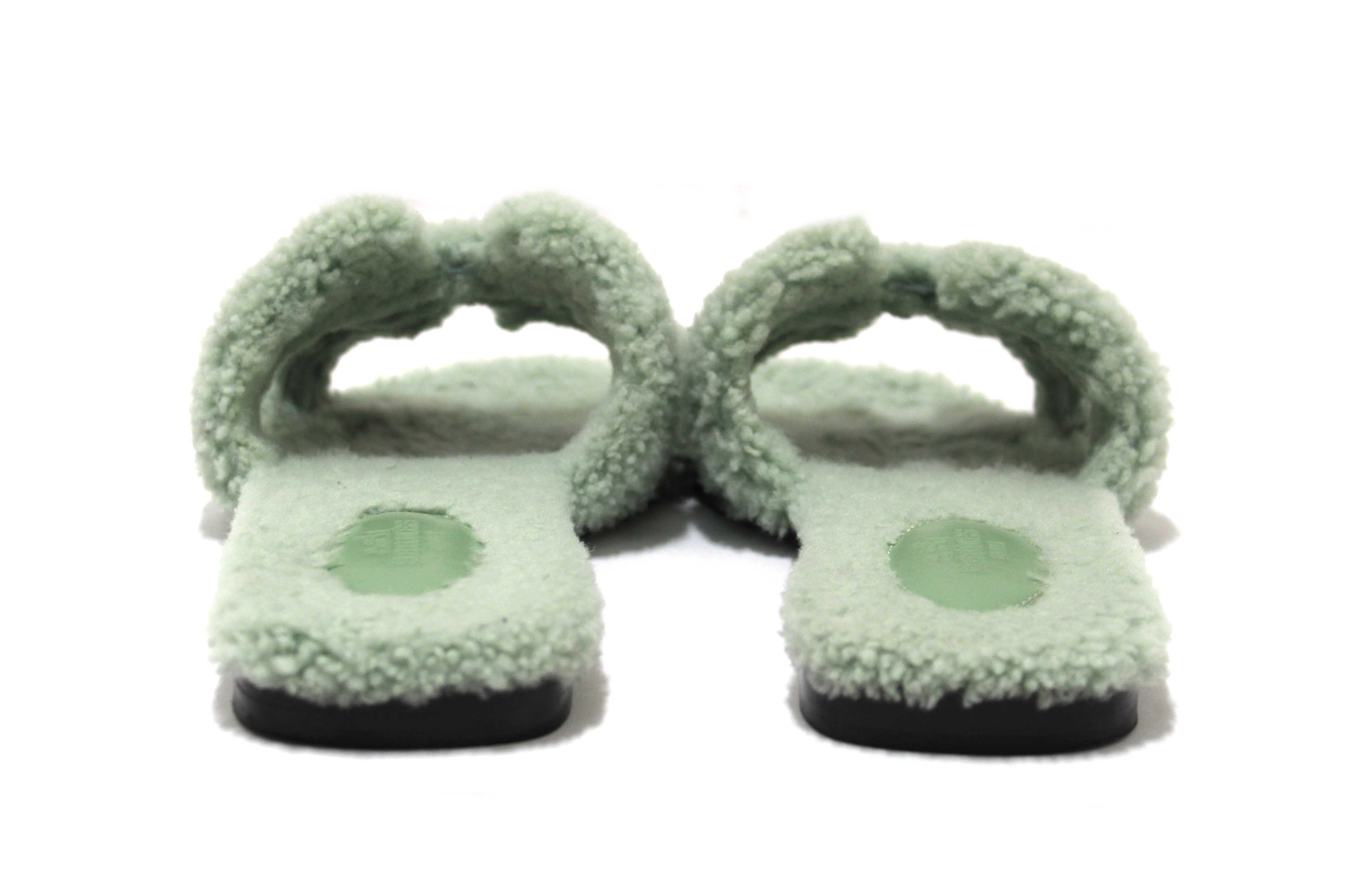 Authentic Hermes Green Shearling Fur Oran Flat Sandal Shoes Size 38
