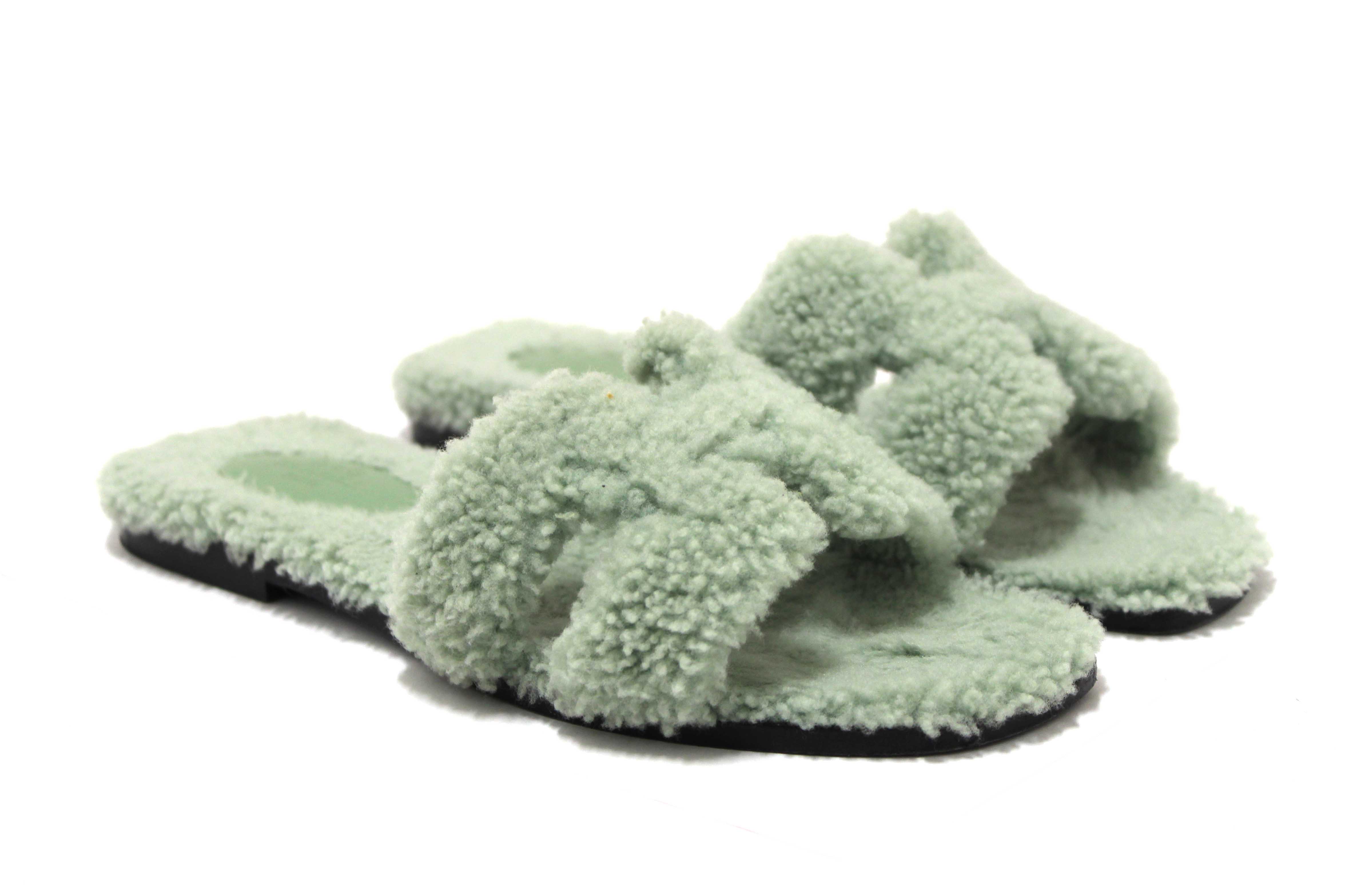 Authentic Hermes Green Shearling Fur Oran Flat Sandal Shoes Size 38