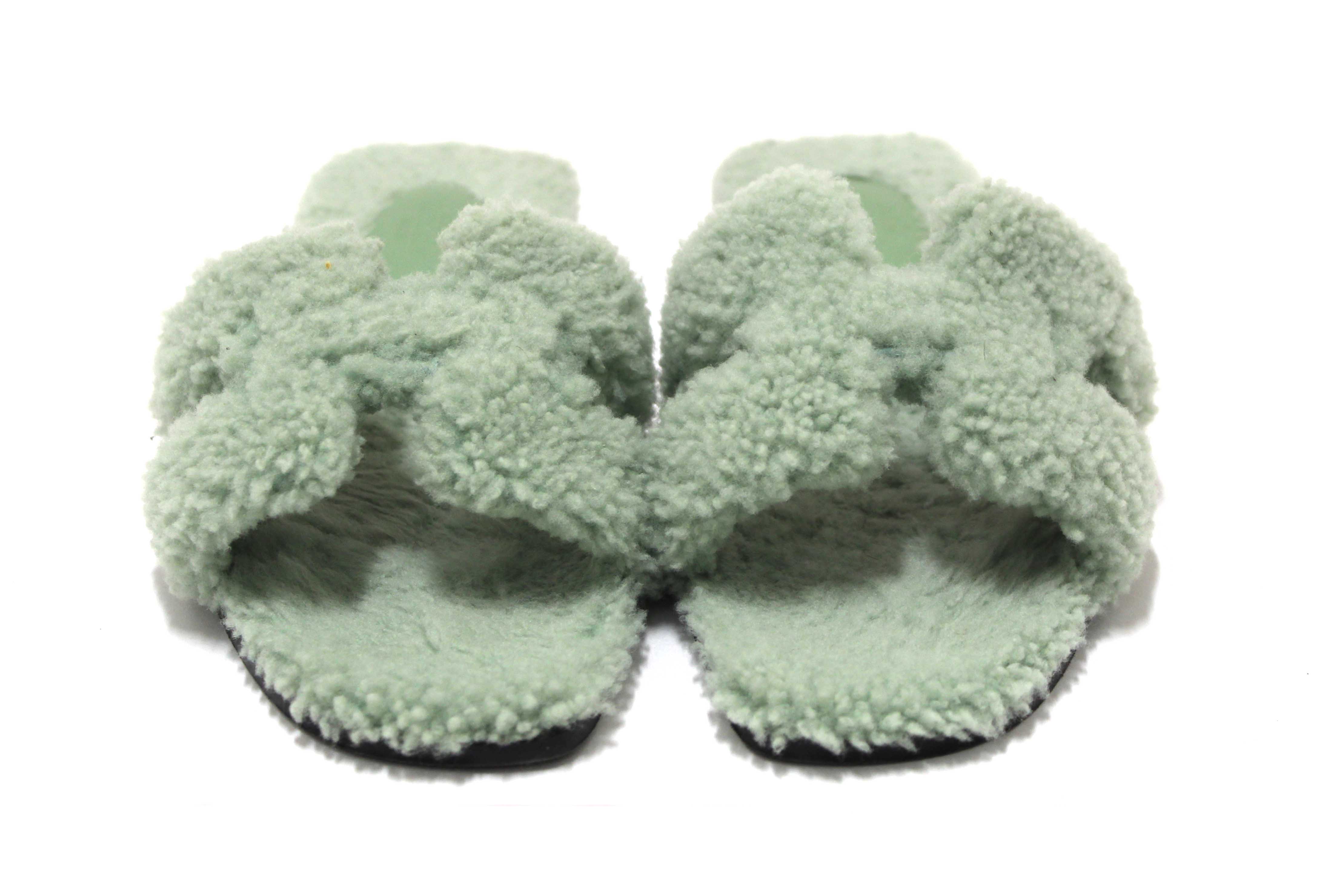 Authentic Hermes Green Shearling Fur Oran Flat Sandal Shoes Size 38