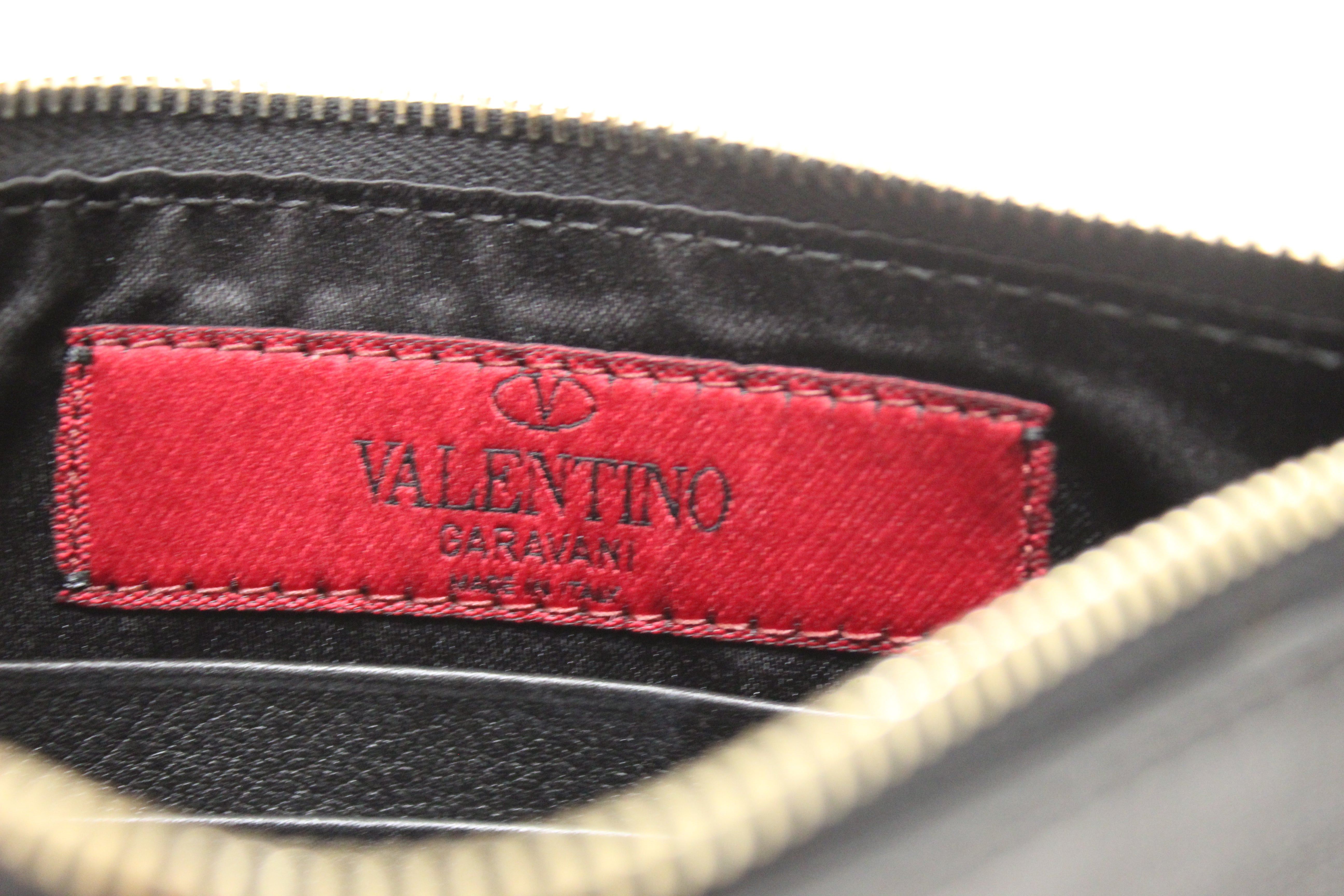 Authentic Valentino Garavani Black Leather and Rockstuds Pouch on Chain