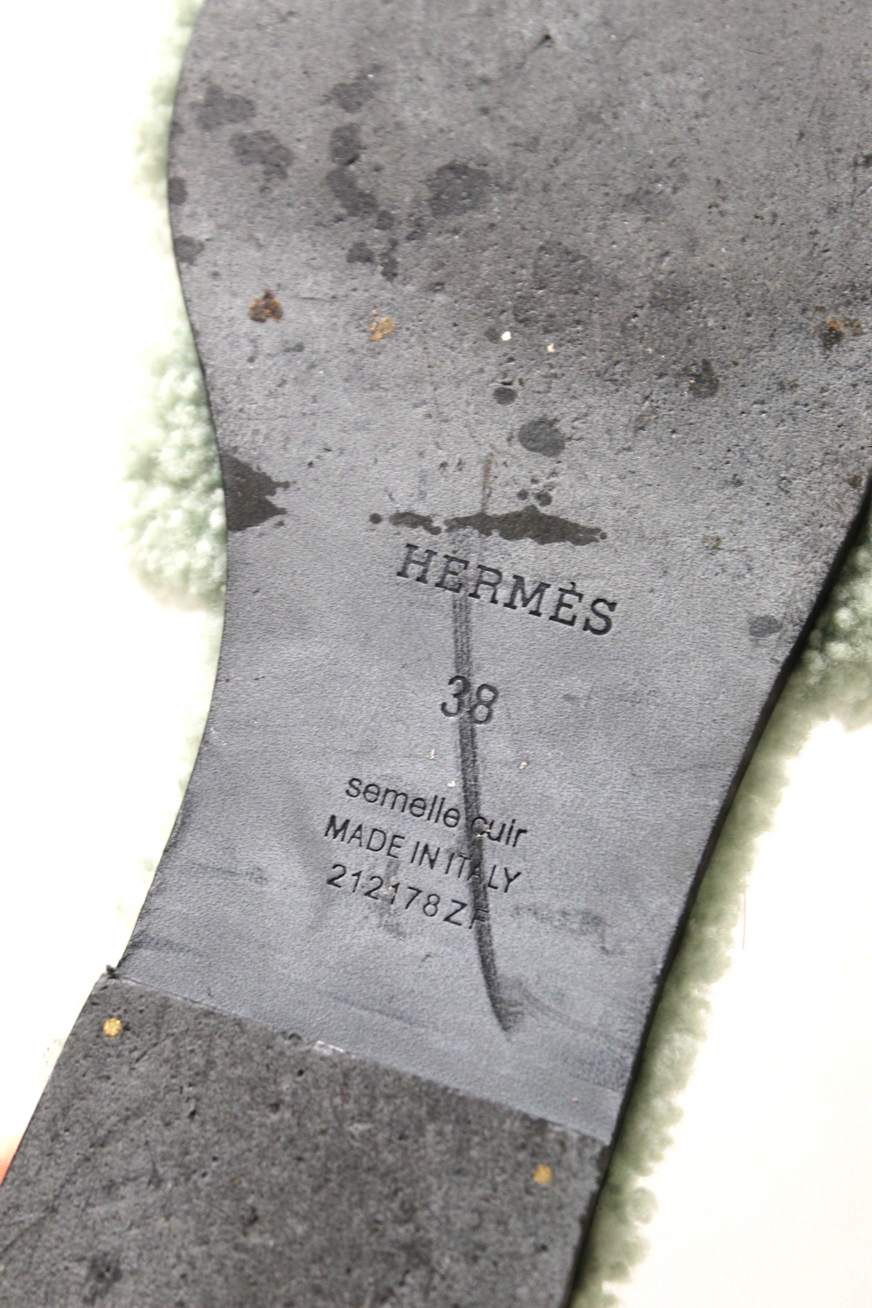 Authentic Hermes Green Shearling Fur Oran Flat Sandal Shoes Size 38