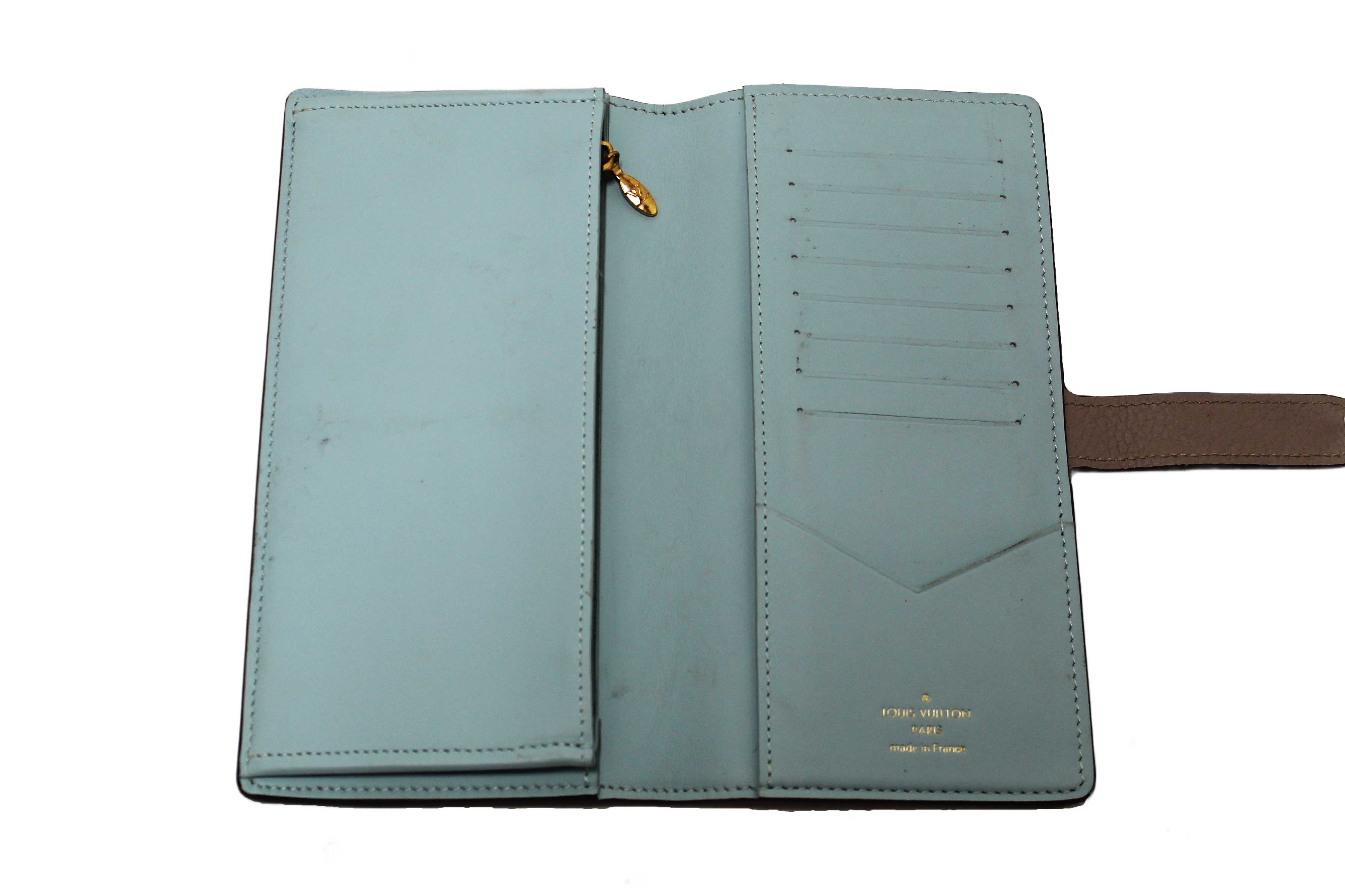 Authentic Louis Vuitton Galet Grey Grained Taurillon Leather LV Vertical Wallet