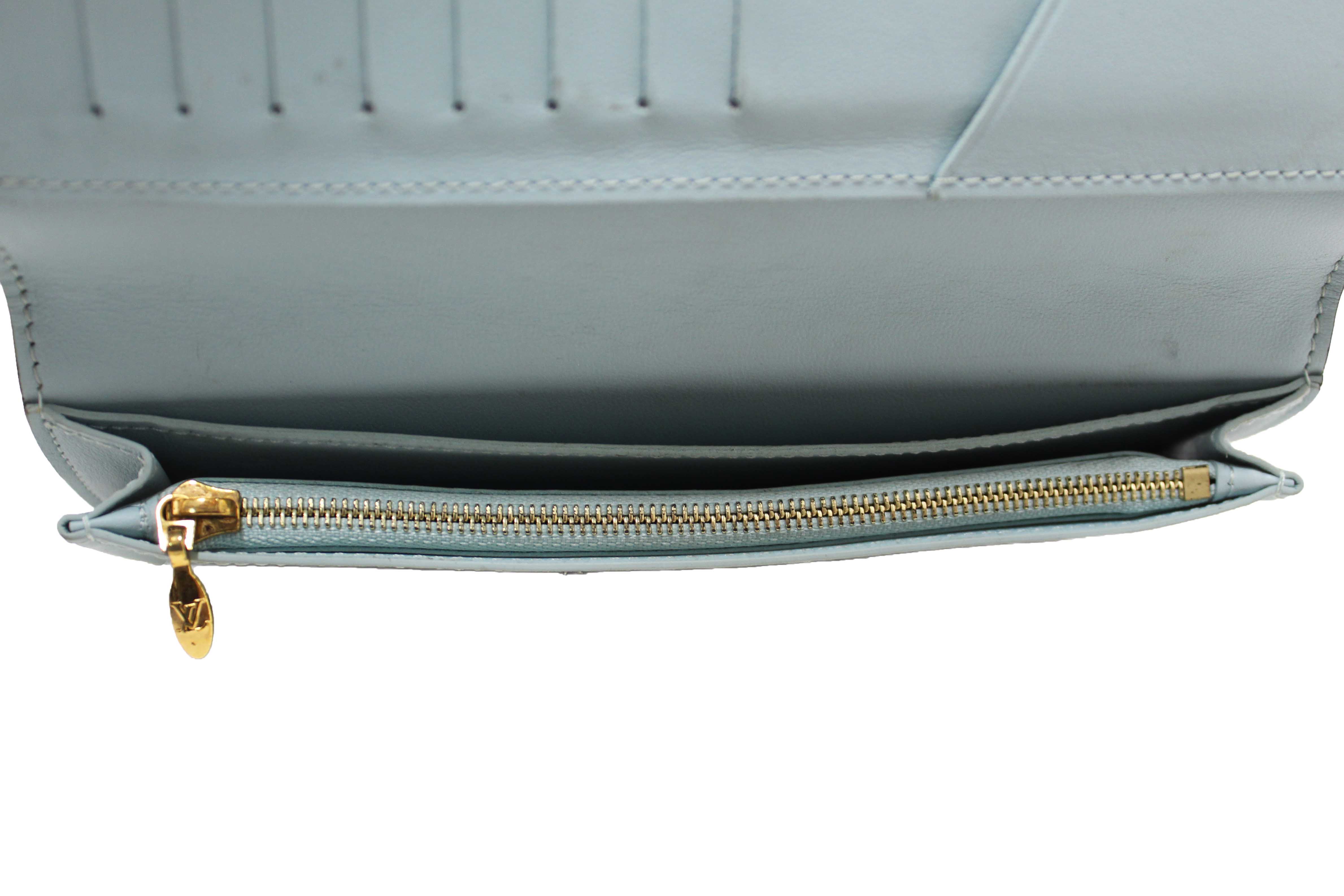 Authentic Louis Vuitton Galet Grey Grained Taurillon Leather LV Vertical Wallet