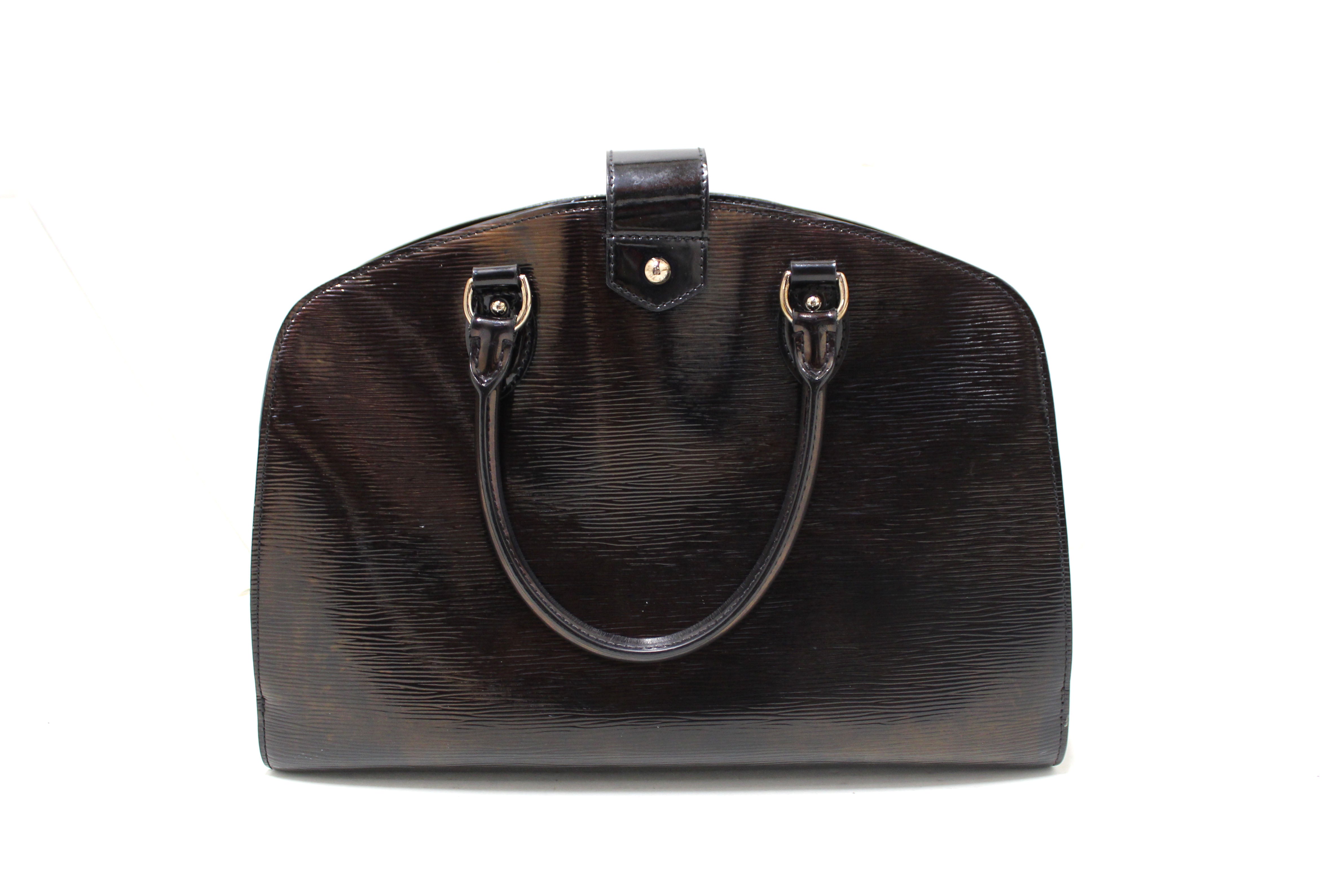 Louis Vuitton Pont Neuf Handbag 329991