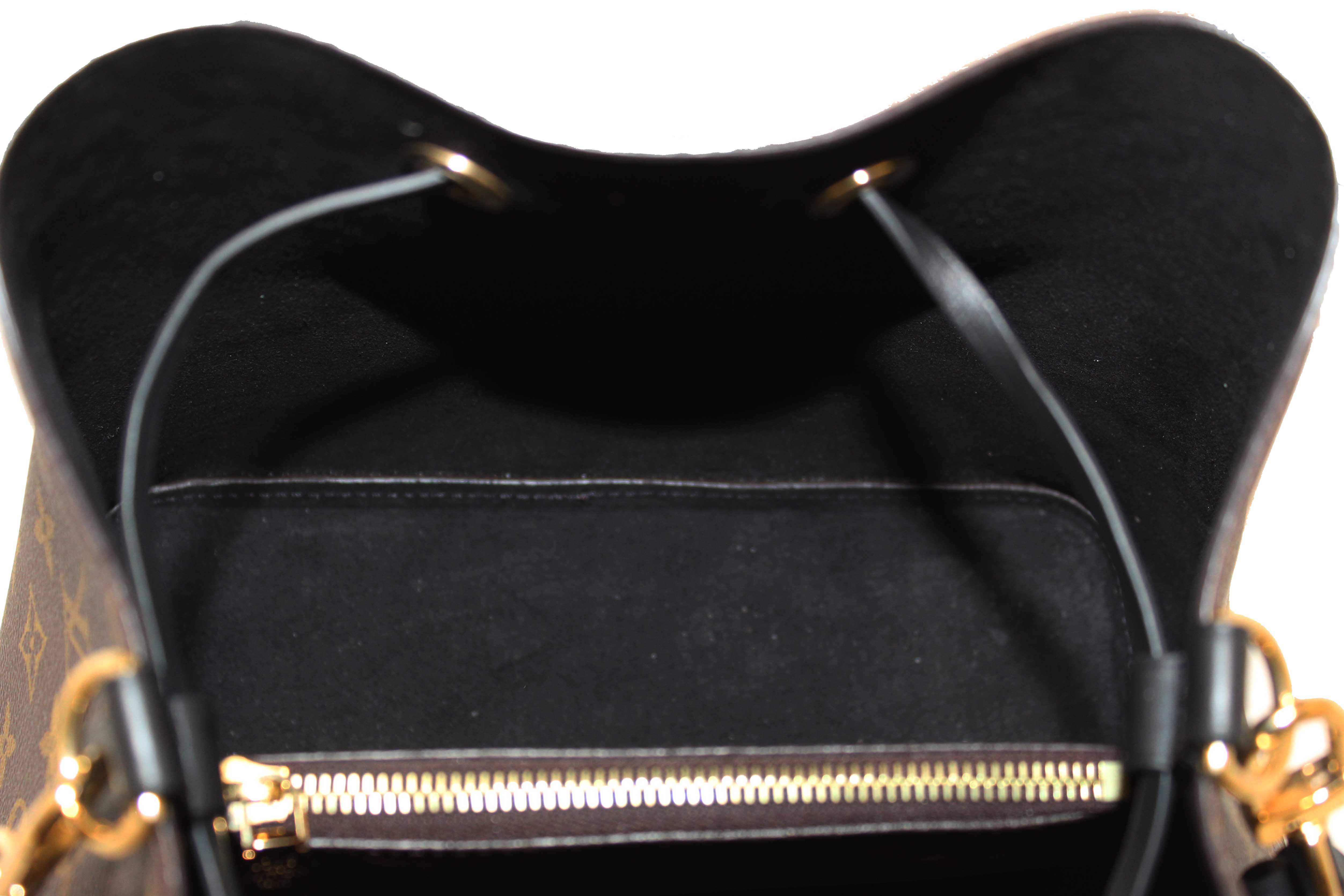 Authentic Louis Vuitton Classic Monogram Canvas with Black Leather NéoNoé MM Shoulder Bag