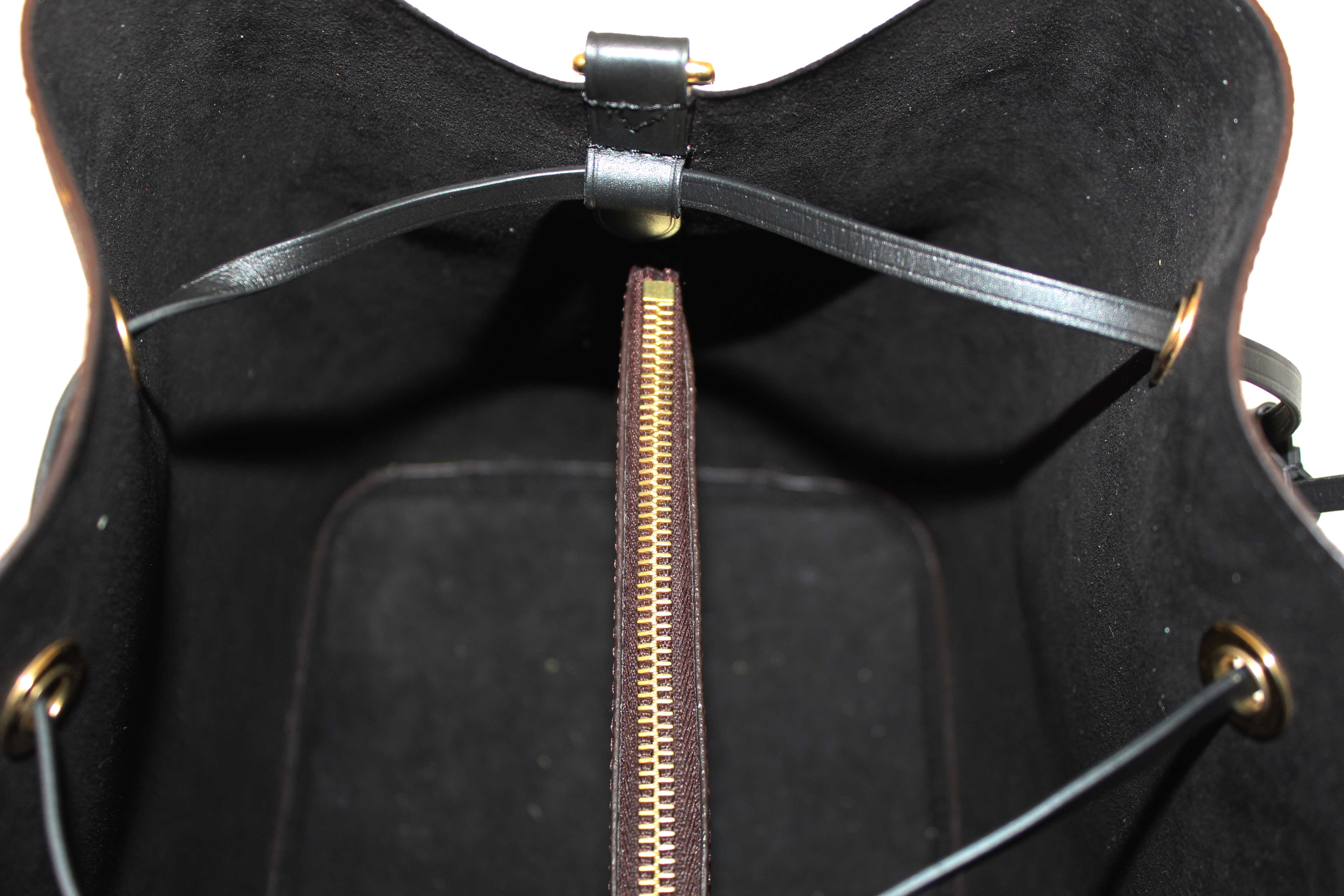 Authentic Louis Vuitton Classic Monogram Canvas with Black Leather NéoNoé MM Shoulder Bag