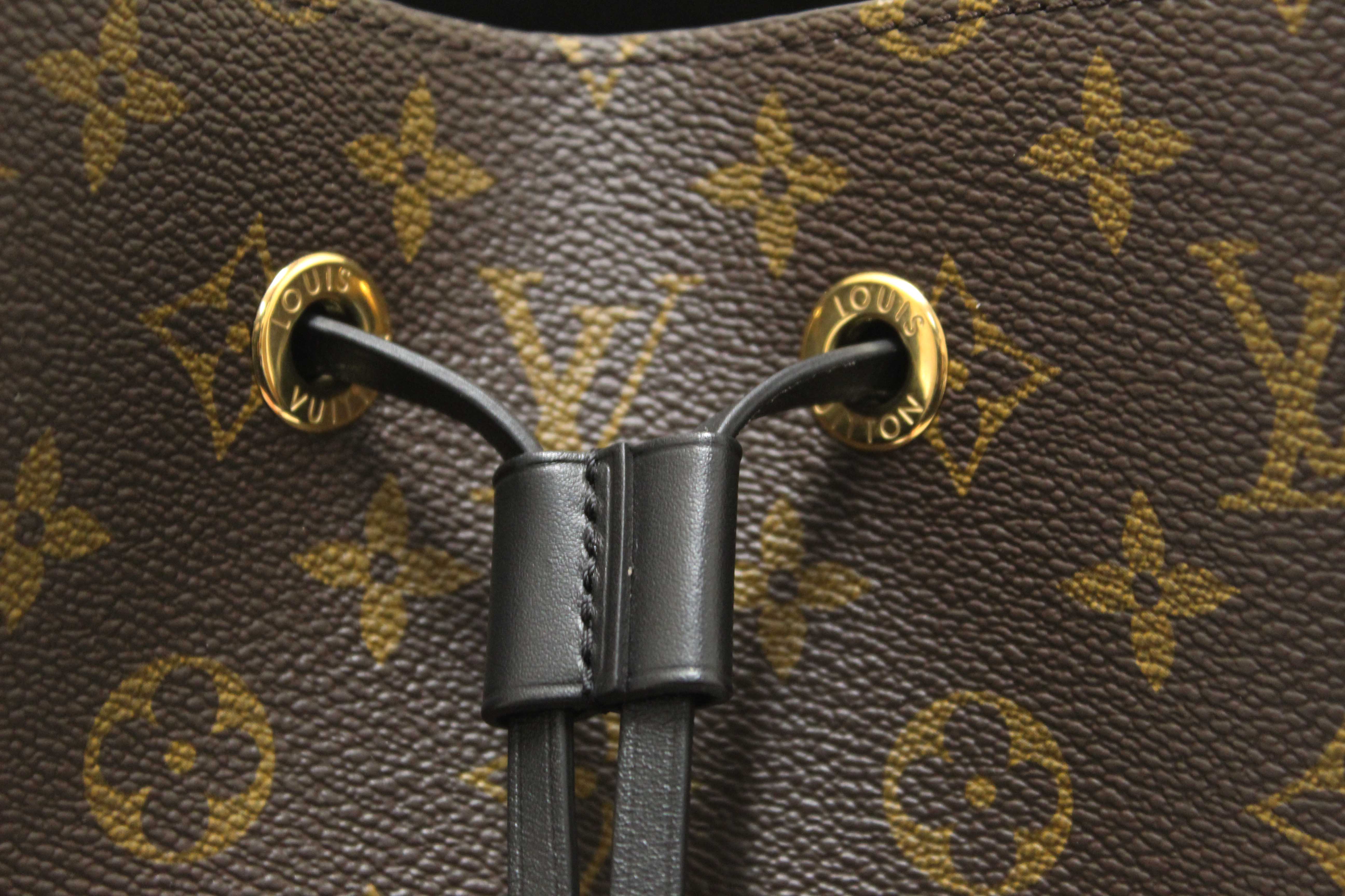 Authentic Louis Vuitton Classic Monogram Canvas with Black Leather NéoNoé MM Shoulder Bag