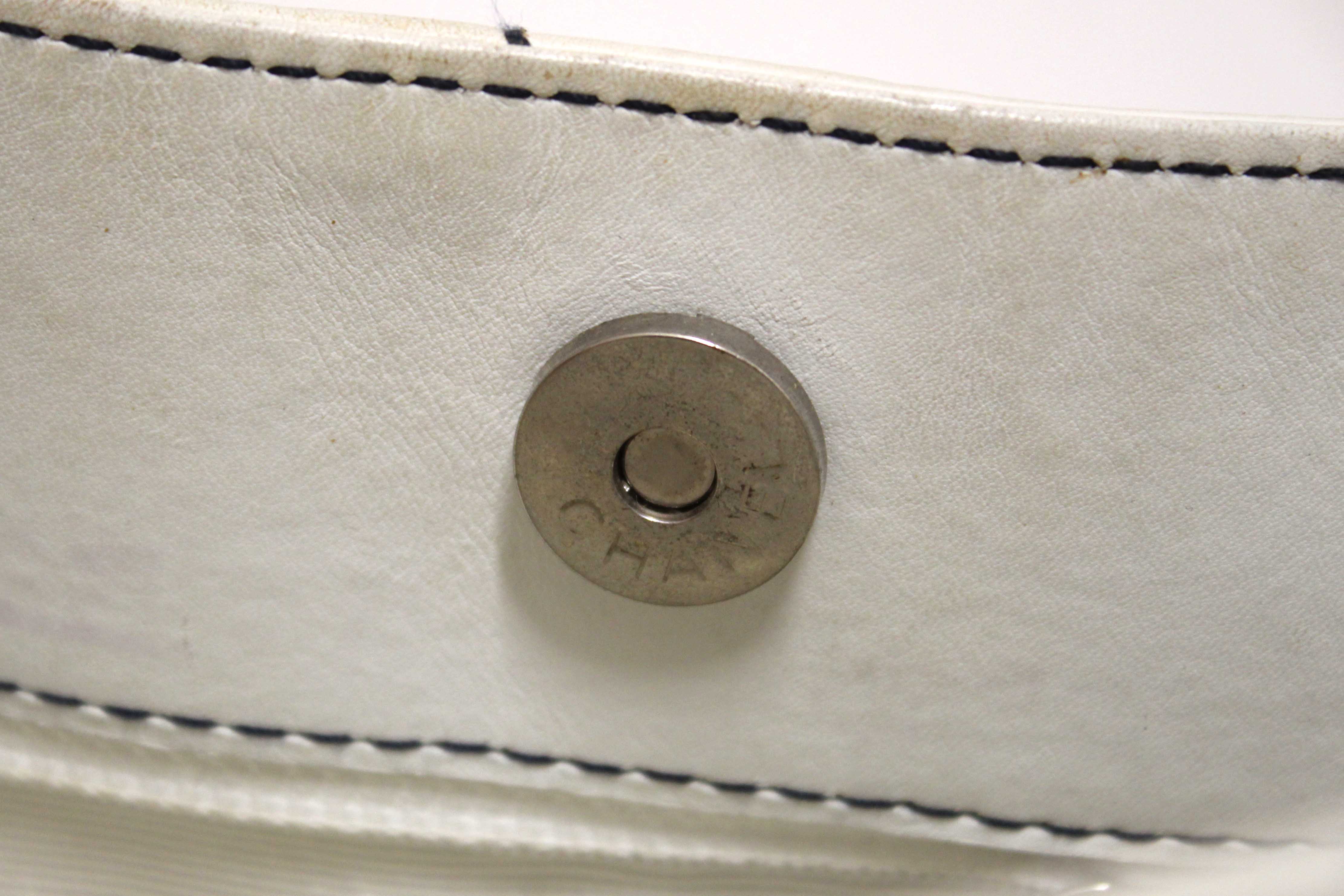 Authentic Chanel Vintage White Leather Chocolate Bar Wild Stitch Chain Tote Shoulder Bag