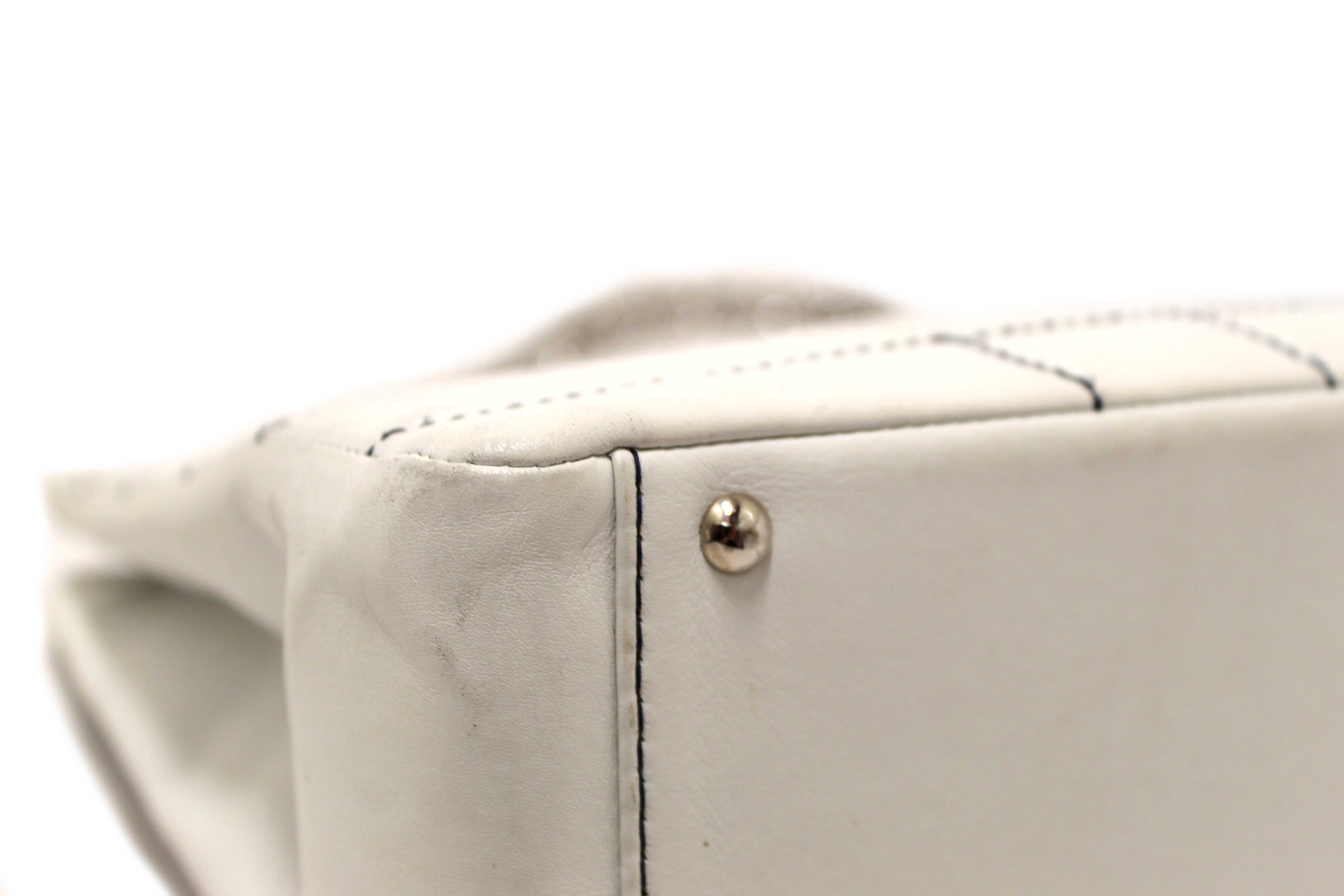 Authentic Chanel Vintage White Leather Chocolate Bar Wild Stitch Chain Tote Shoulder Bag