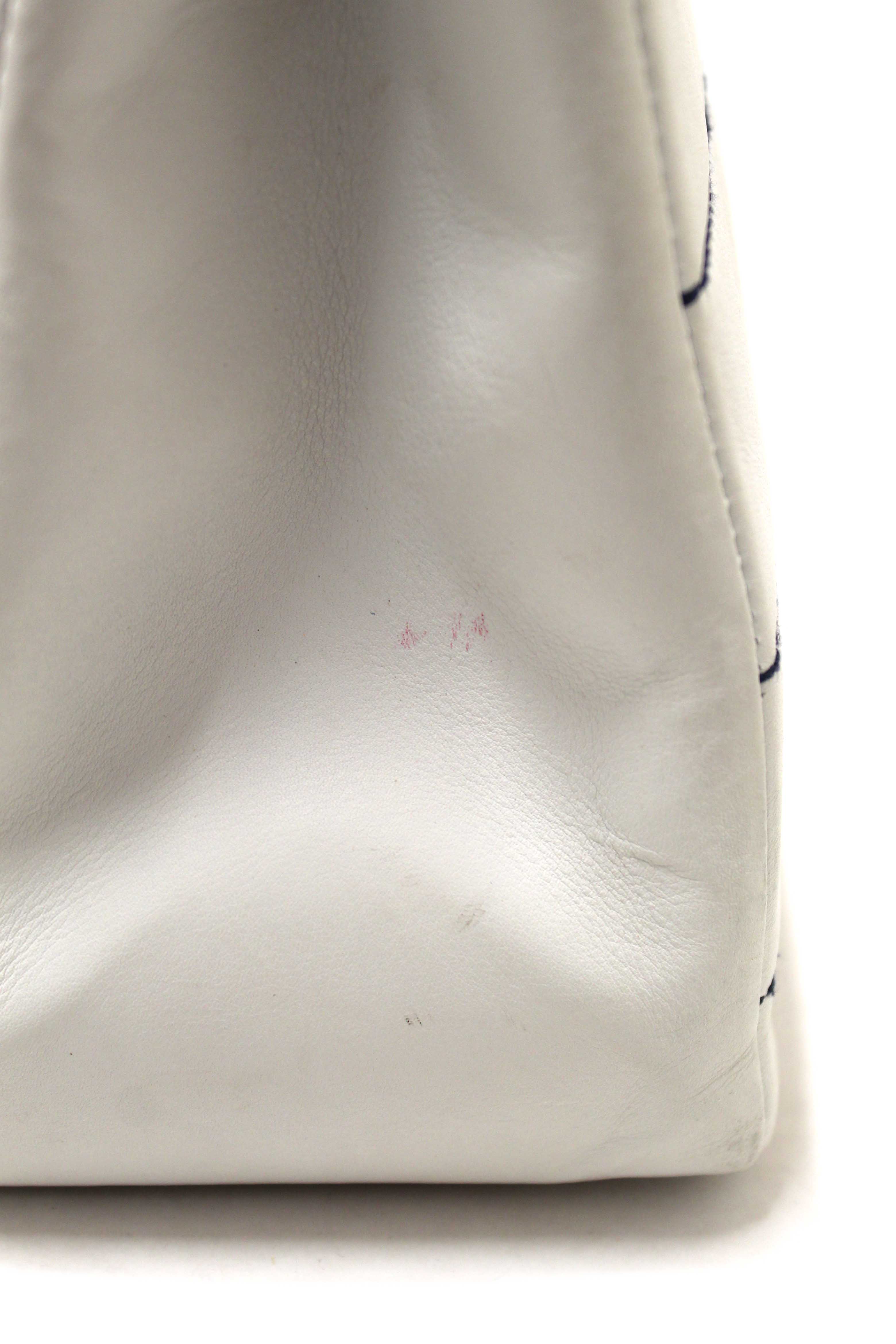 Authentic Chanel Vintage White Leather Chocolate Bar Wild Stitch Chain Tote Shoulder Bag