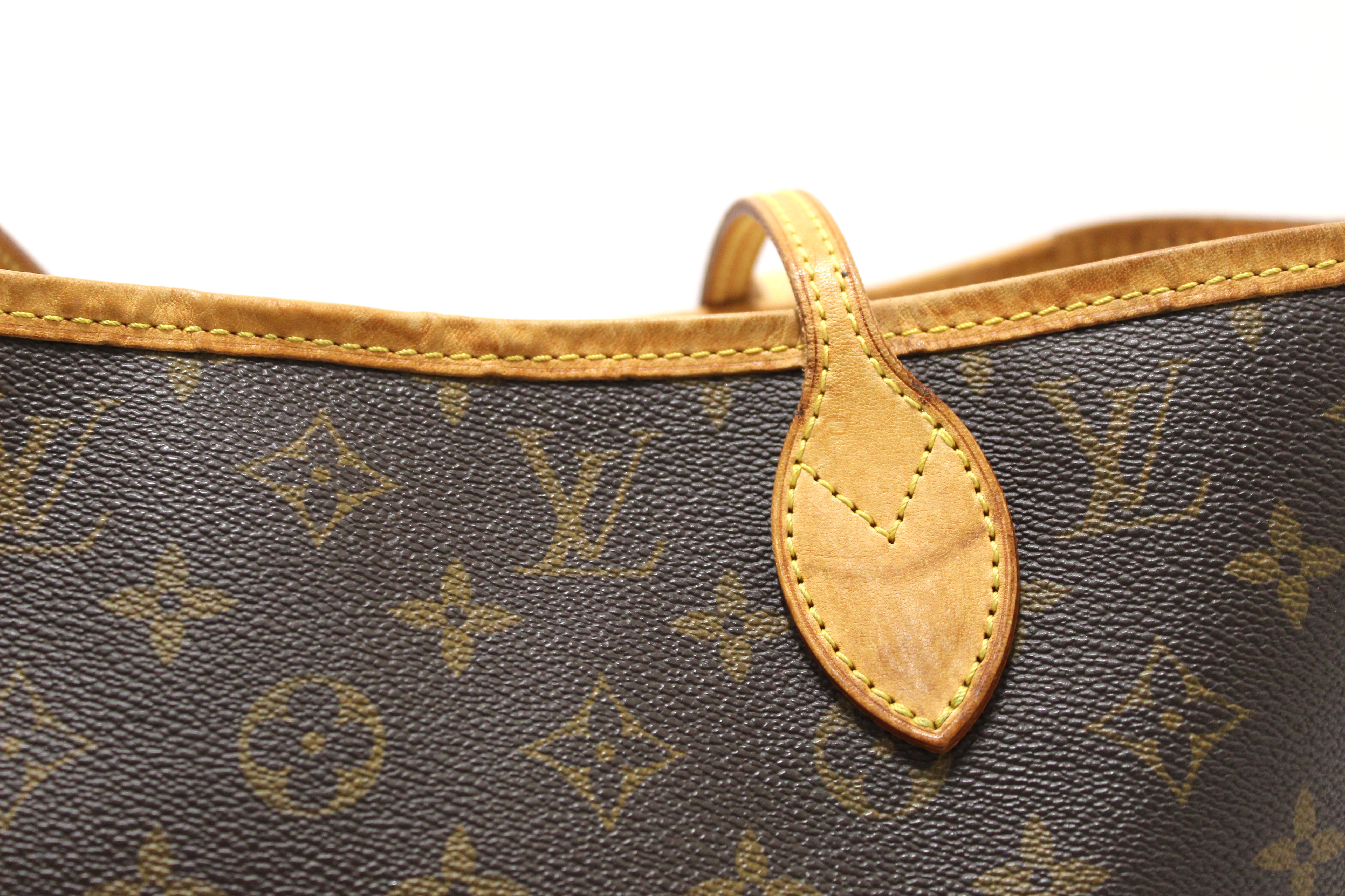 Authentic Louis Vuitton Classic Monogram Neverfull MM Shoulder Tote Bag