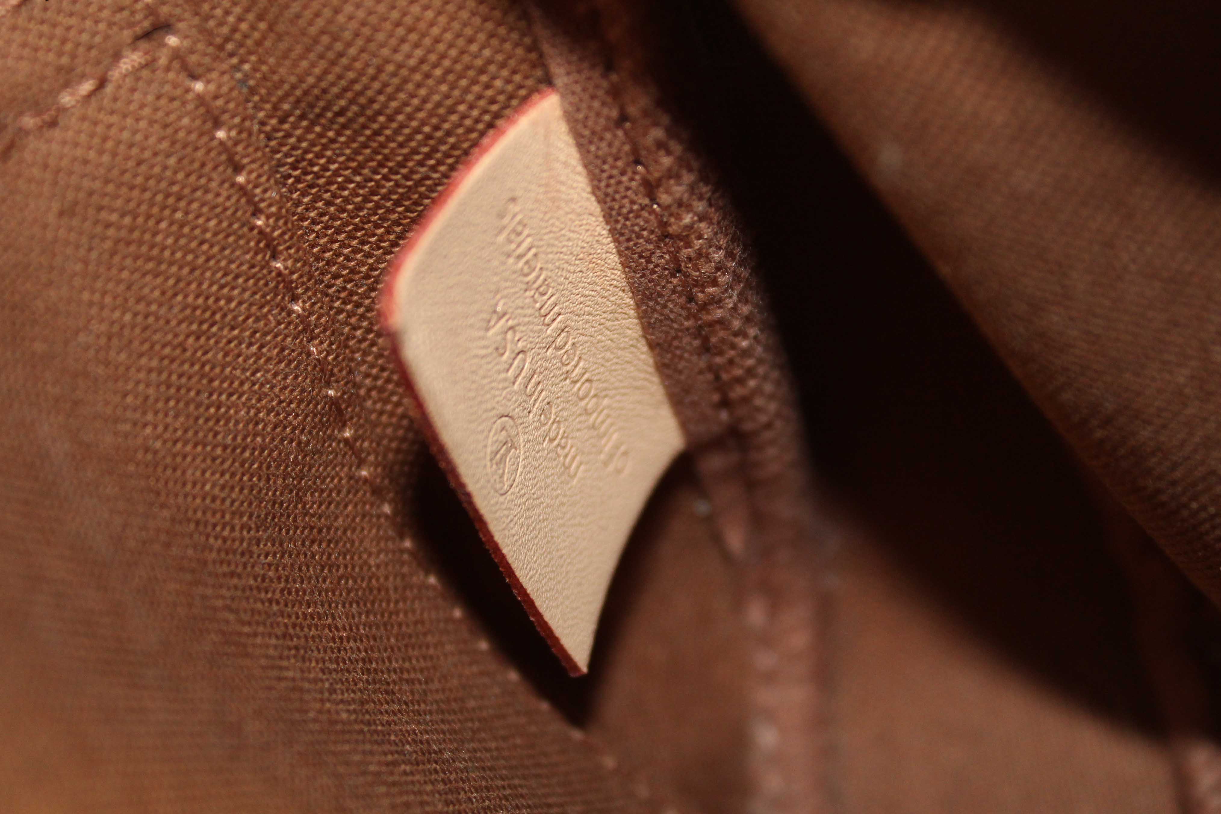 Authentic Louis Vuitton Classic Monogram Khaki PInk Strap Multi-Pochette Accessoires Bag