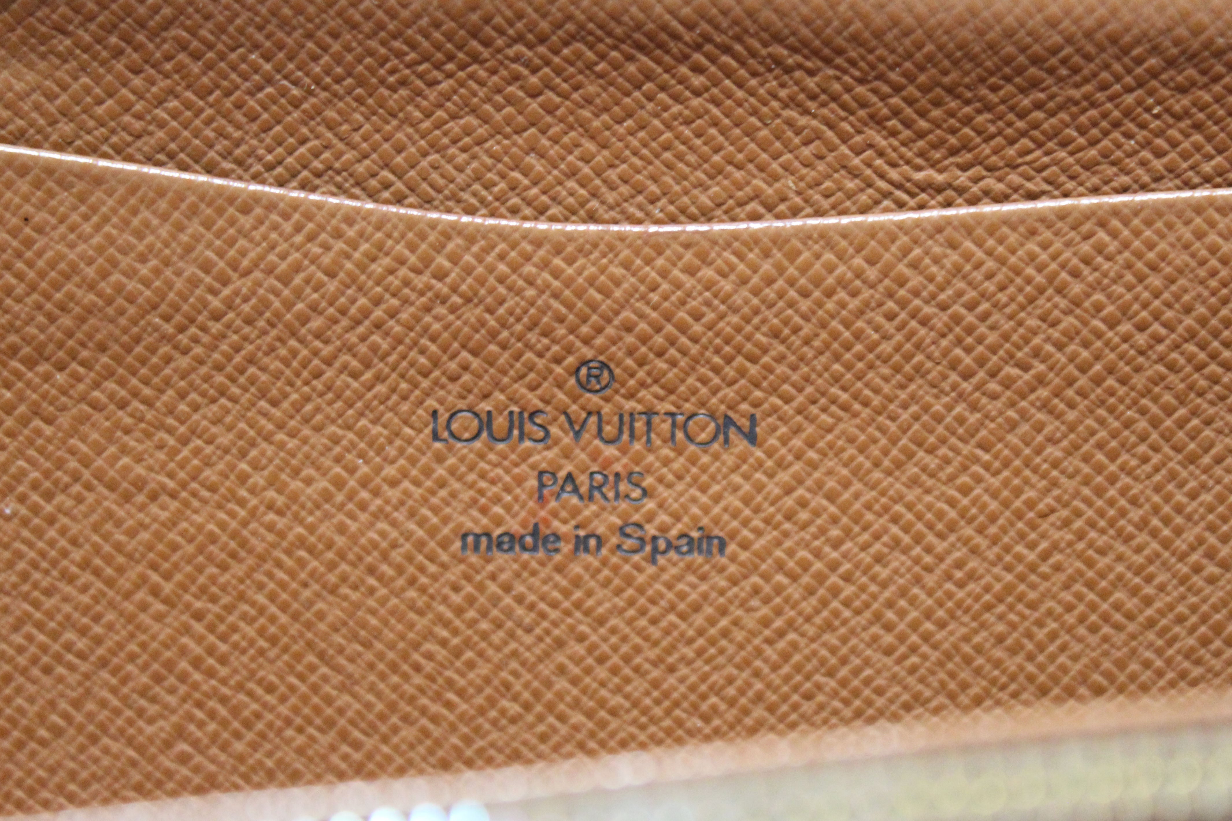 Authentic Louis Vuitton Classic Monogram Zip Around Long Wallet