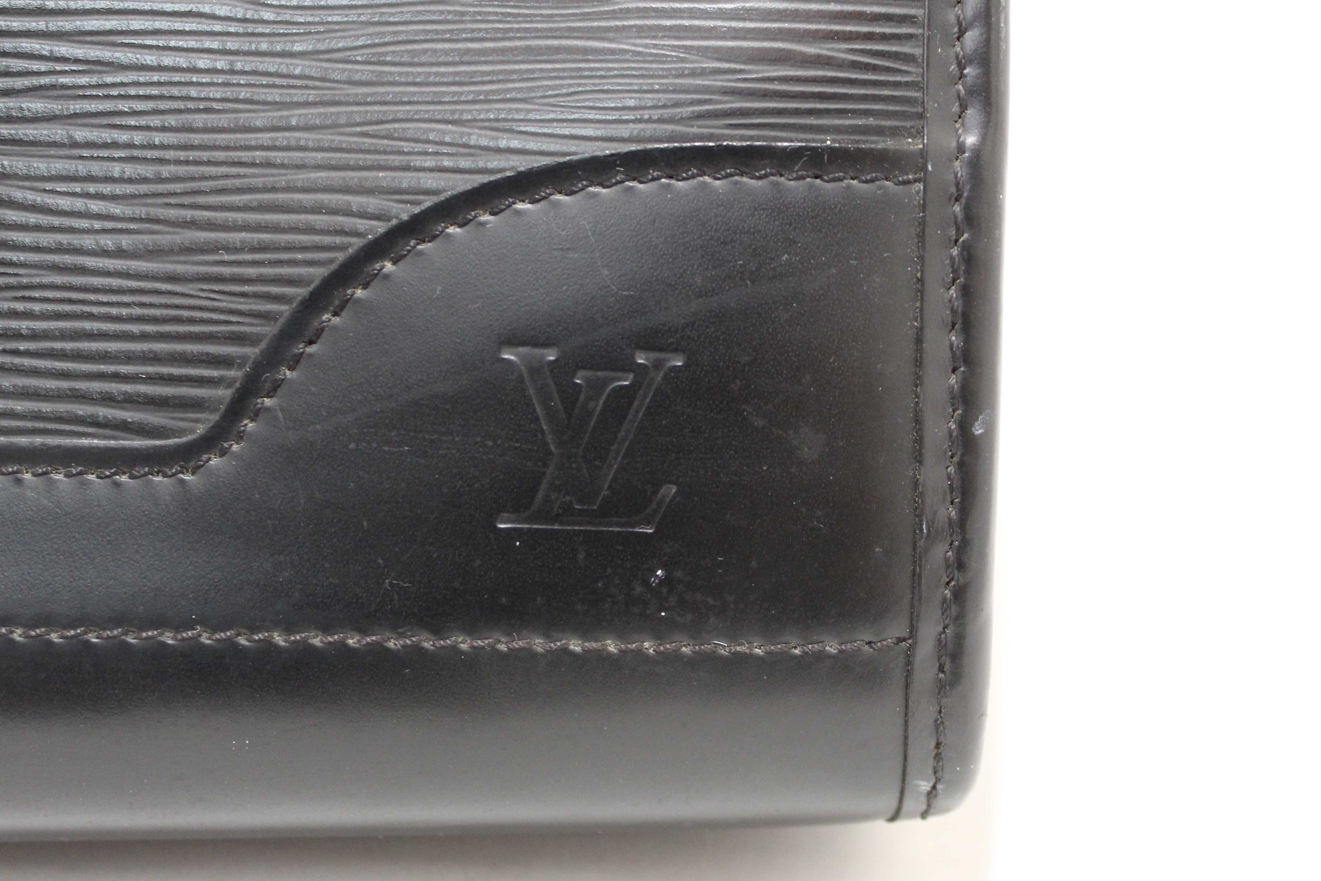 Authentic Louis Vuitton Black Epi Leather Madeleine PM Shoulder Bag