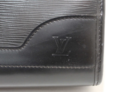 Authentic Louis Vuitton Black Epi Leather Madeleine PM Shoulder Bag