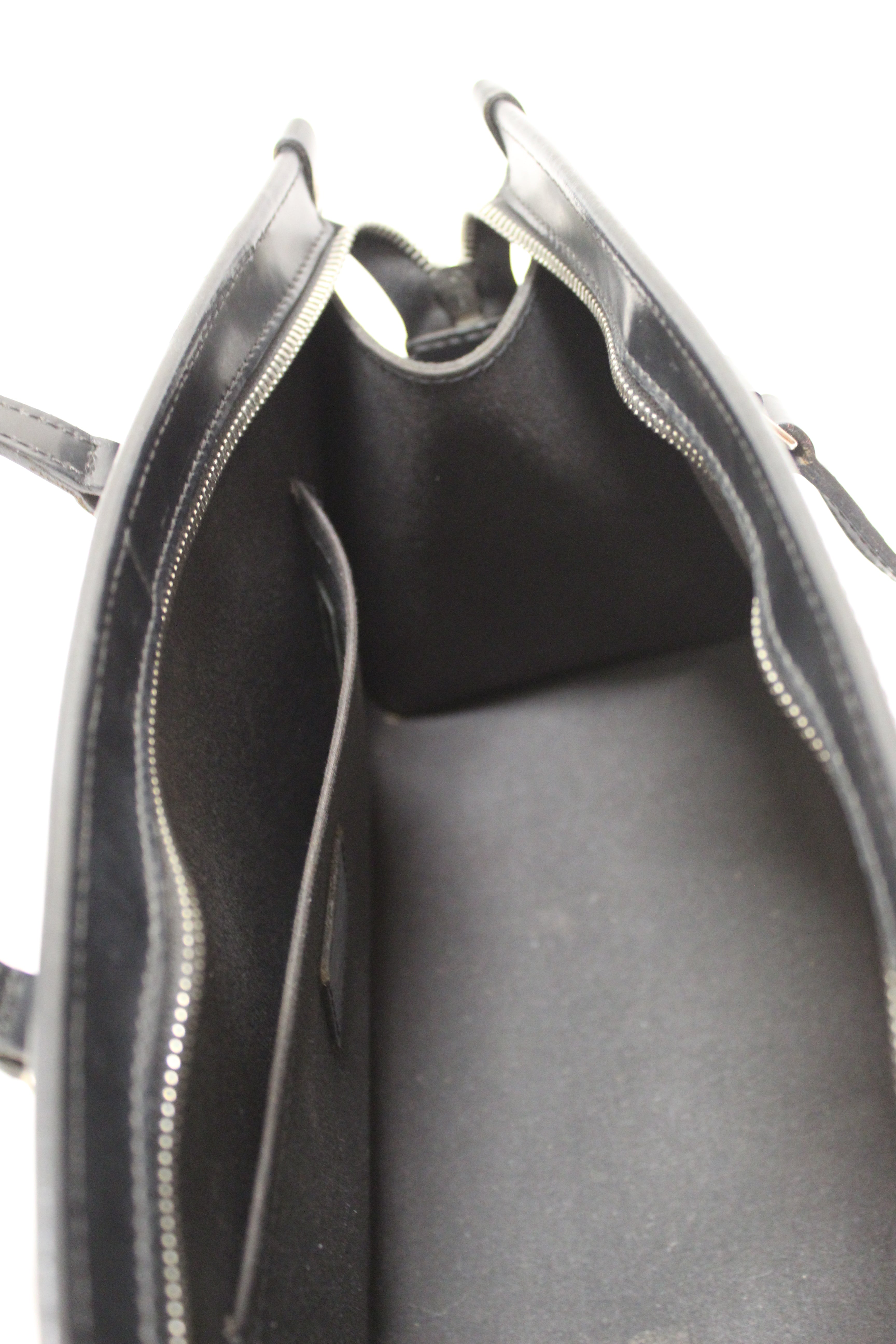 Authentic Louis Vuitton Black Epi Leather Madeleine PM Shoulder Bag