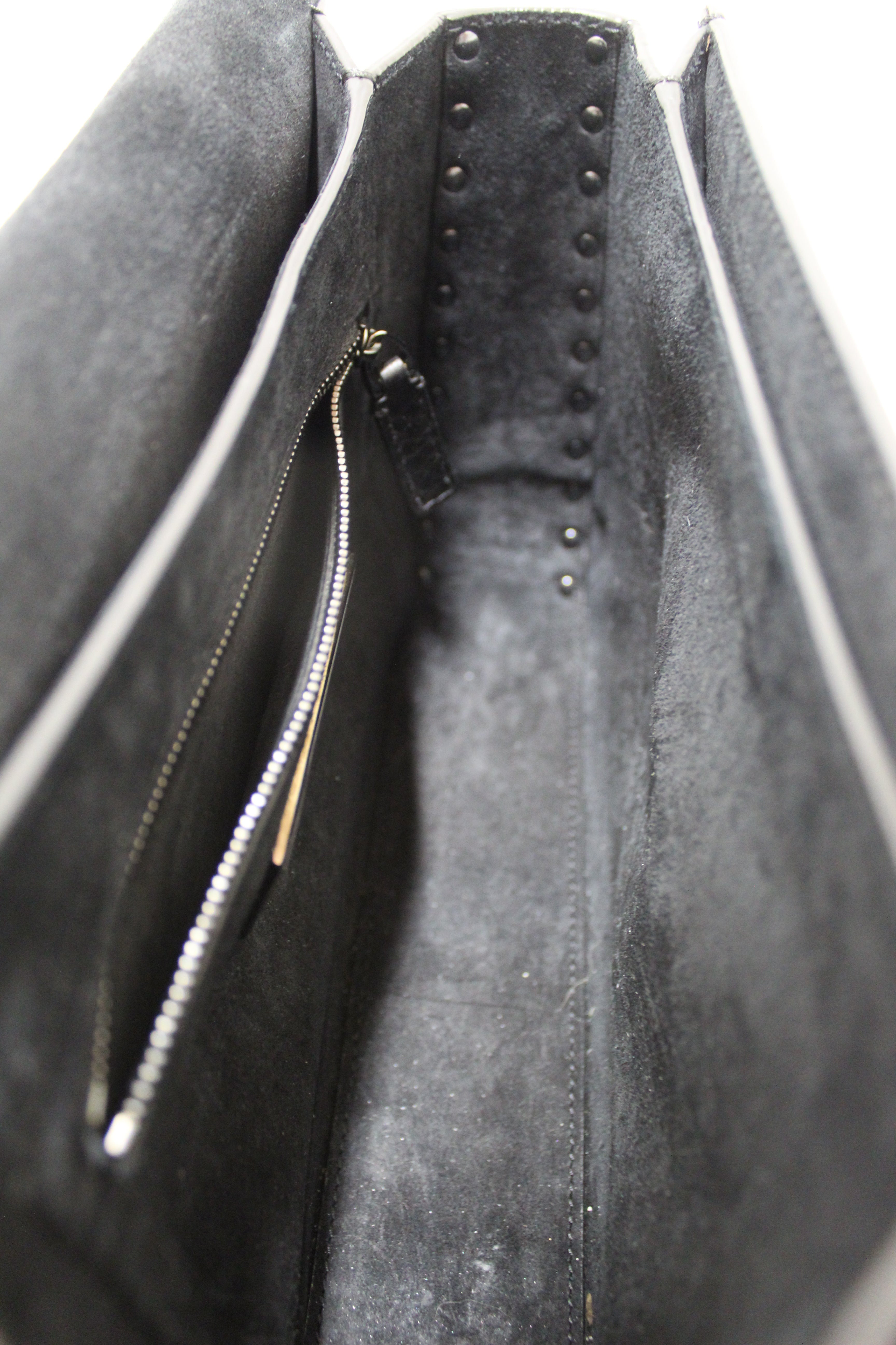 Authentic Valentino Garavani Black Grained Calfskin Rolling Rockstud Flap Crossbody Bag
