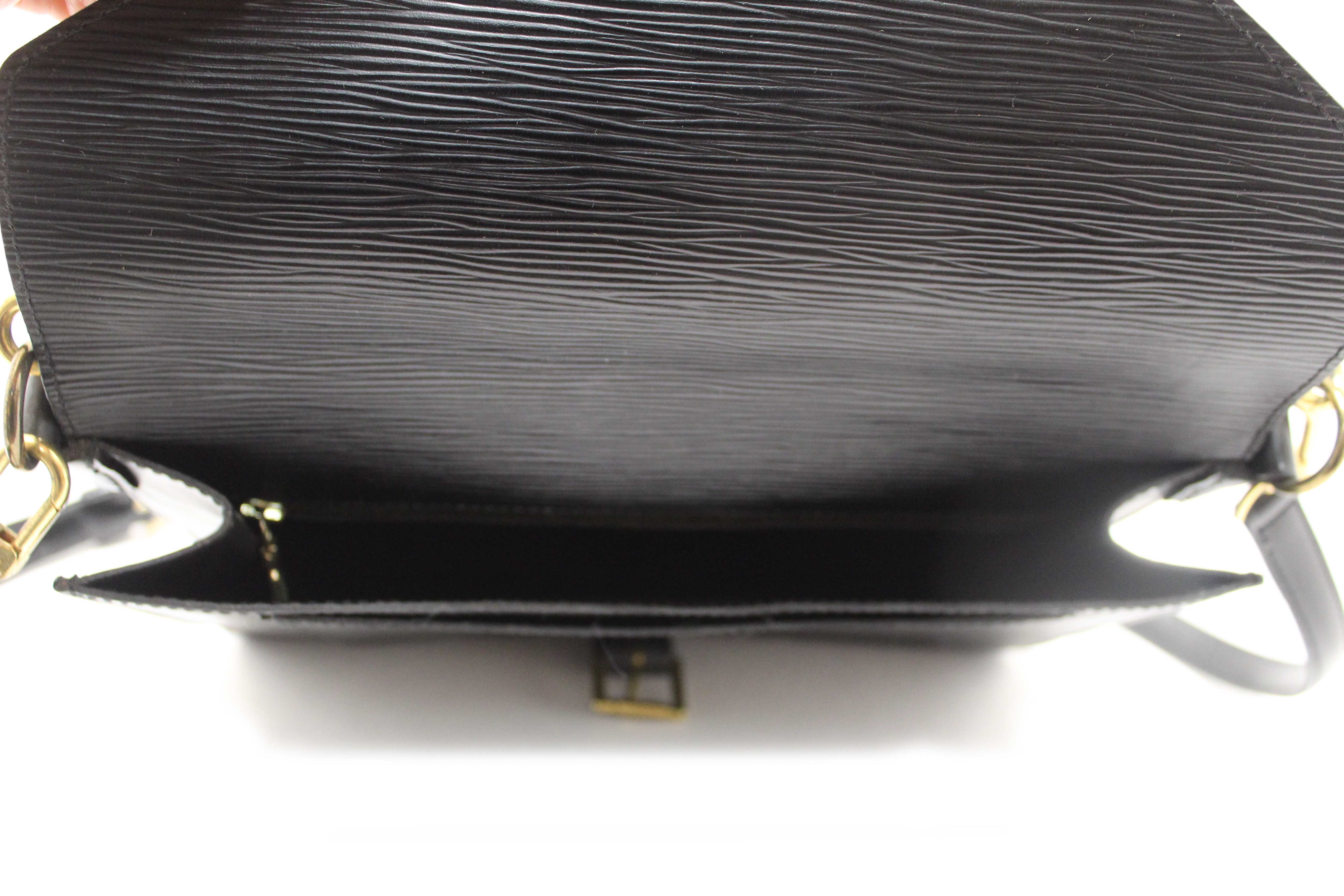 Authentic Vintage Louis Vuitton Black Epi Leather Biface Crossbody Bag