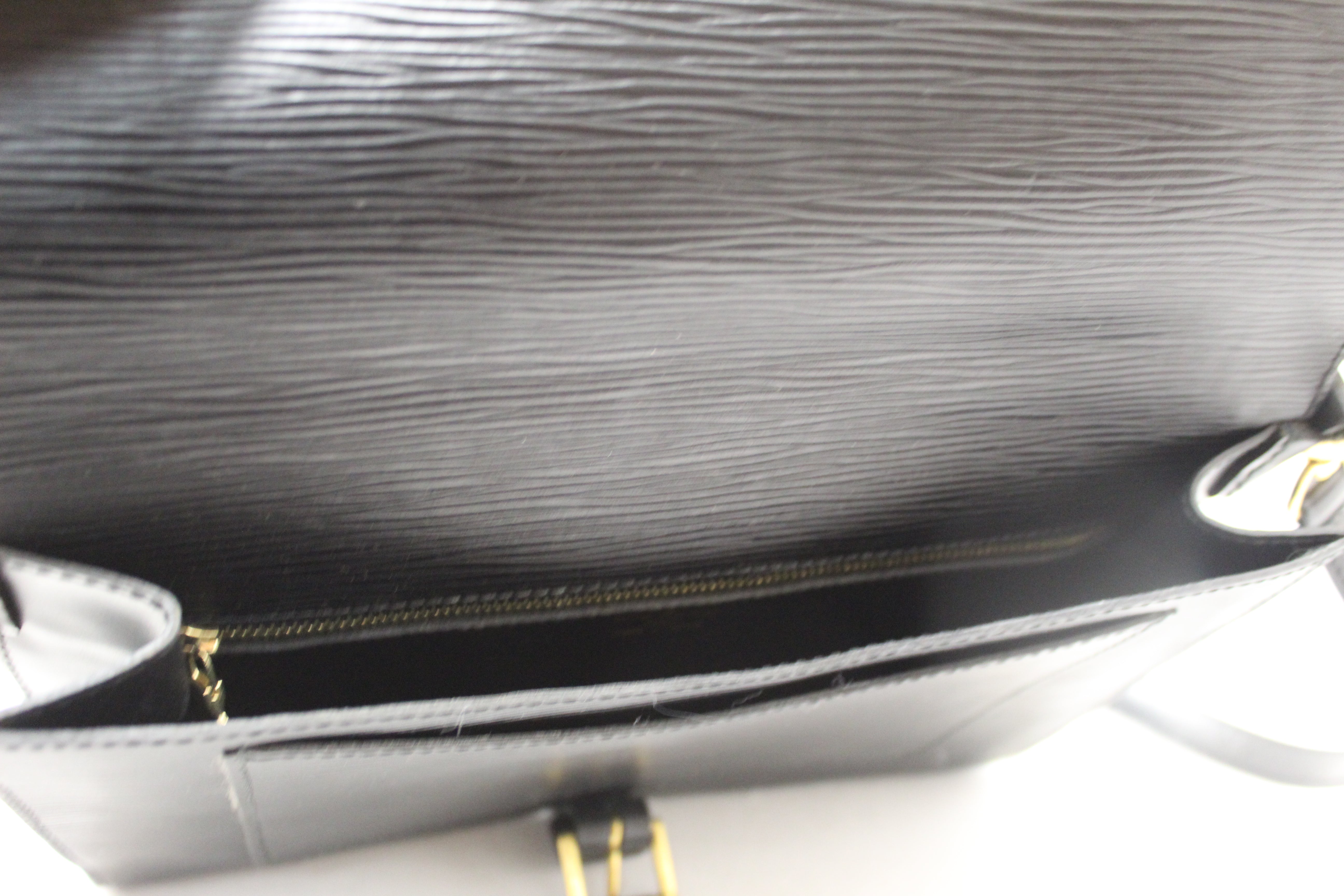 Authentic Vintage Louis Vuitton Black Epi Leather Biface Crossbody Bag