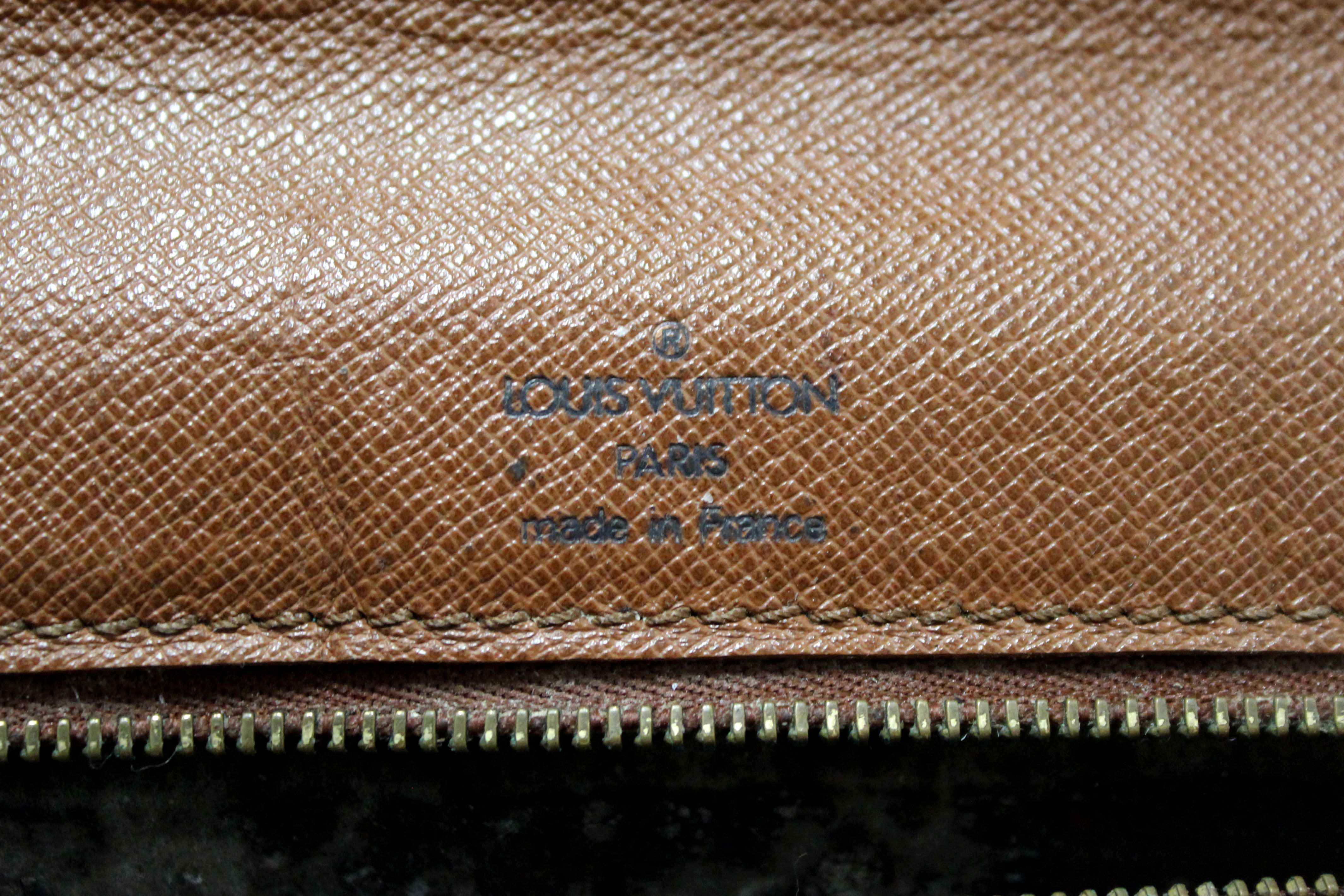 Authentic Louis Vuitton Vintage Classic Monogram Canvas Monceau 28 Bag