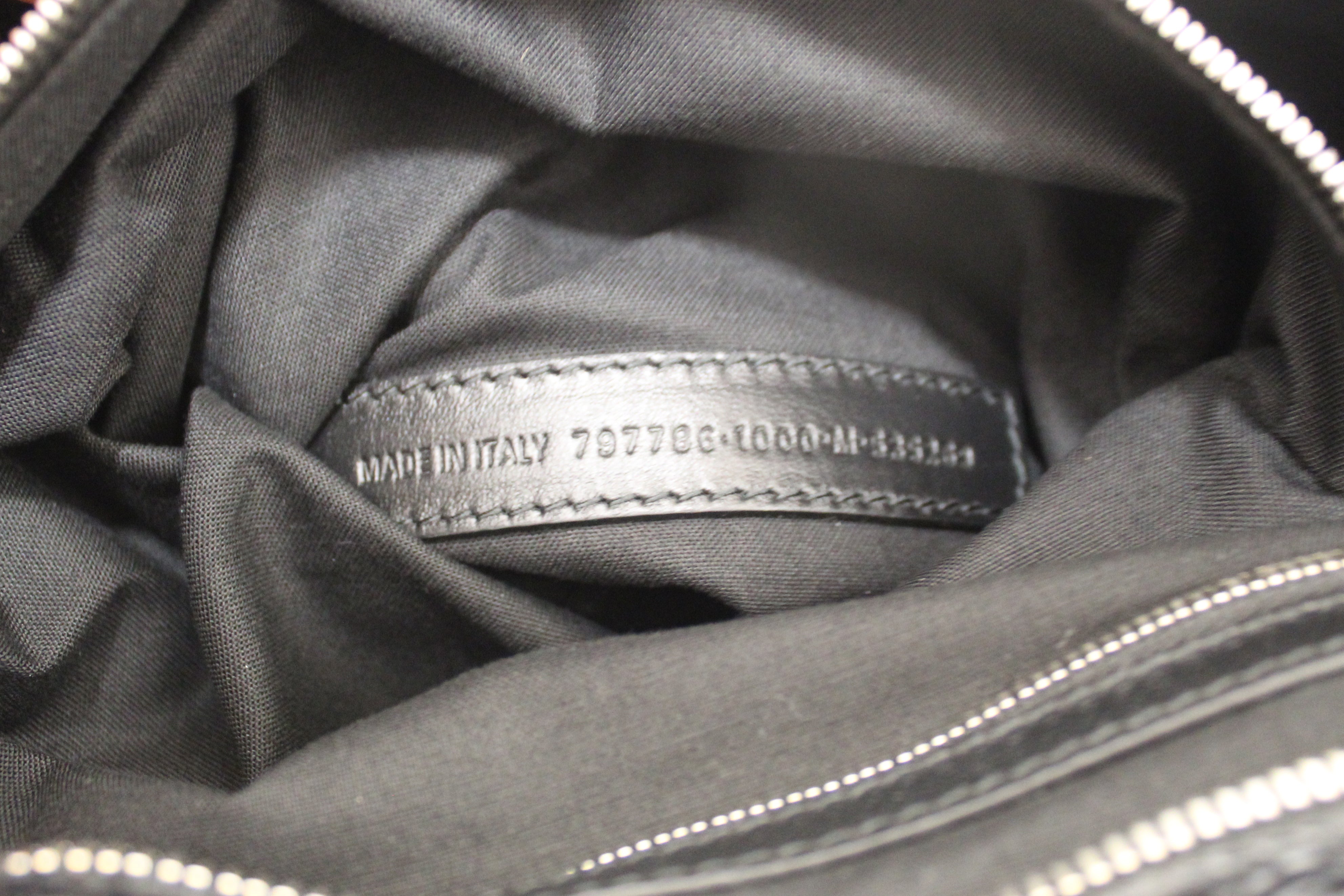 Authentic Balenciaga Black Classic Medium City Lambskin Leather Shoulder Bag