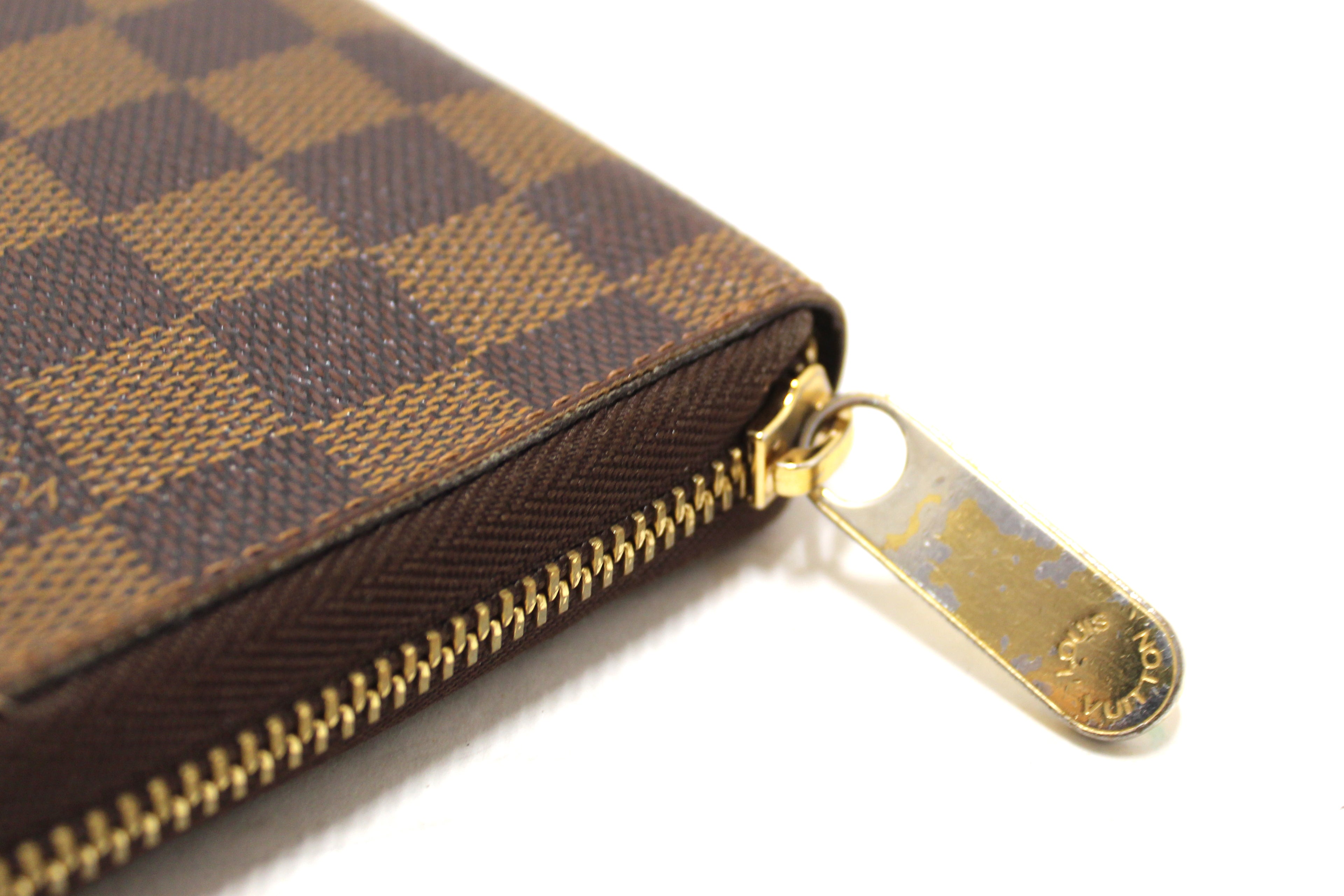 Authentic Louis Vuitton Damier Ebene Canvas Zippy Organizer Wallet