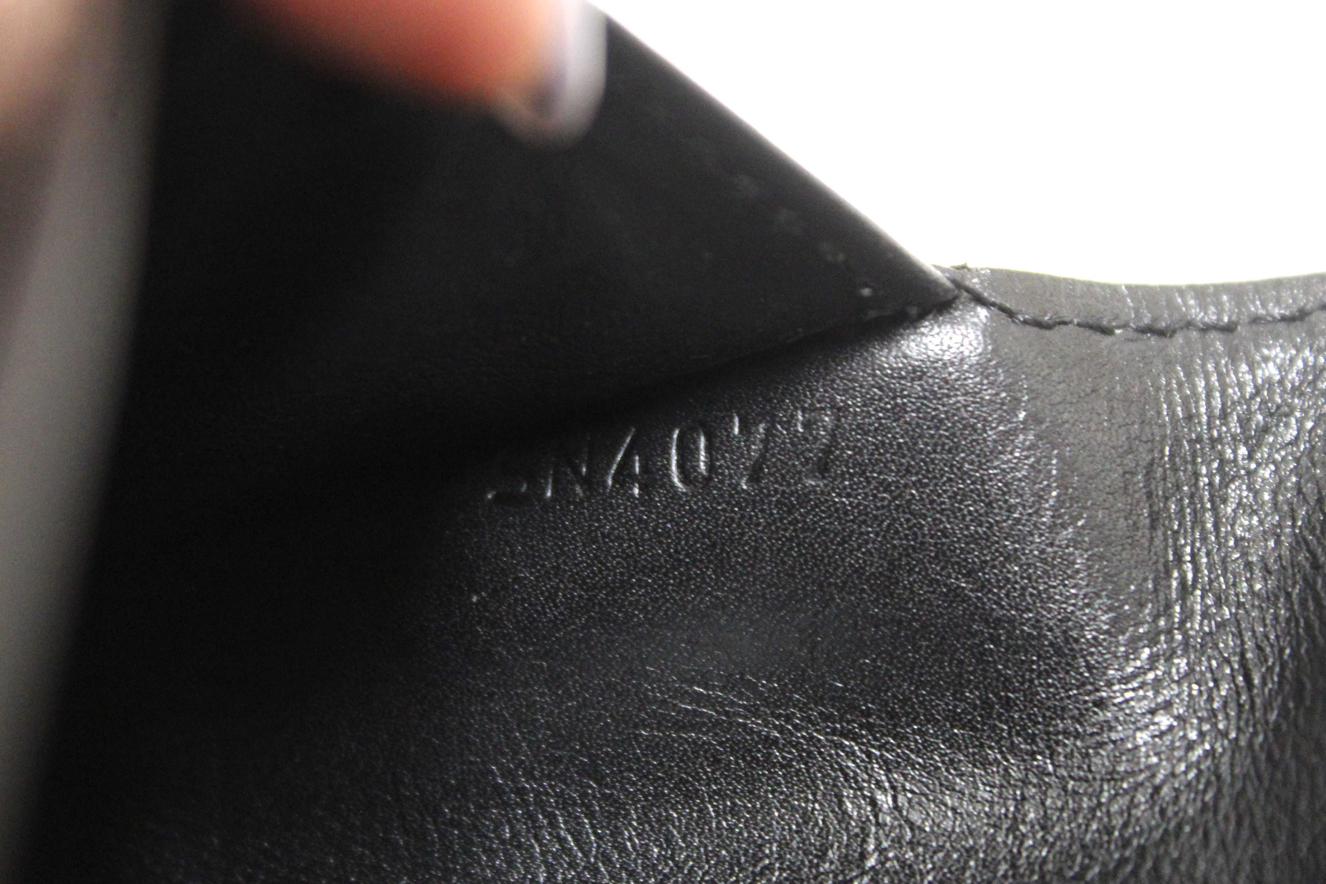 Authentic Louis Vuitton Black Leather Chicago Long Wallet