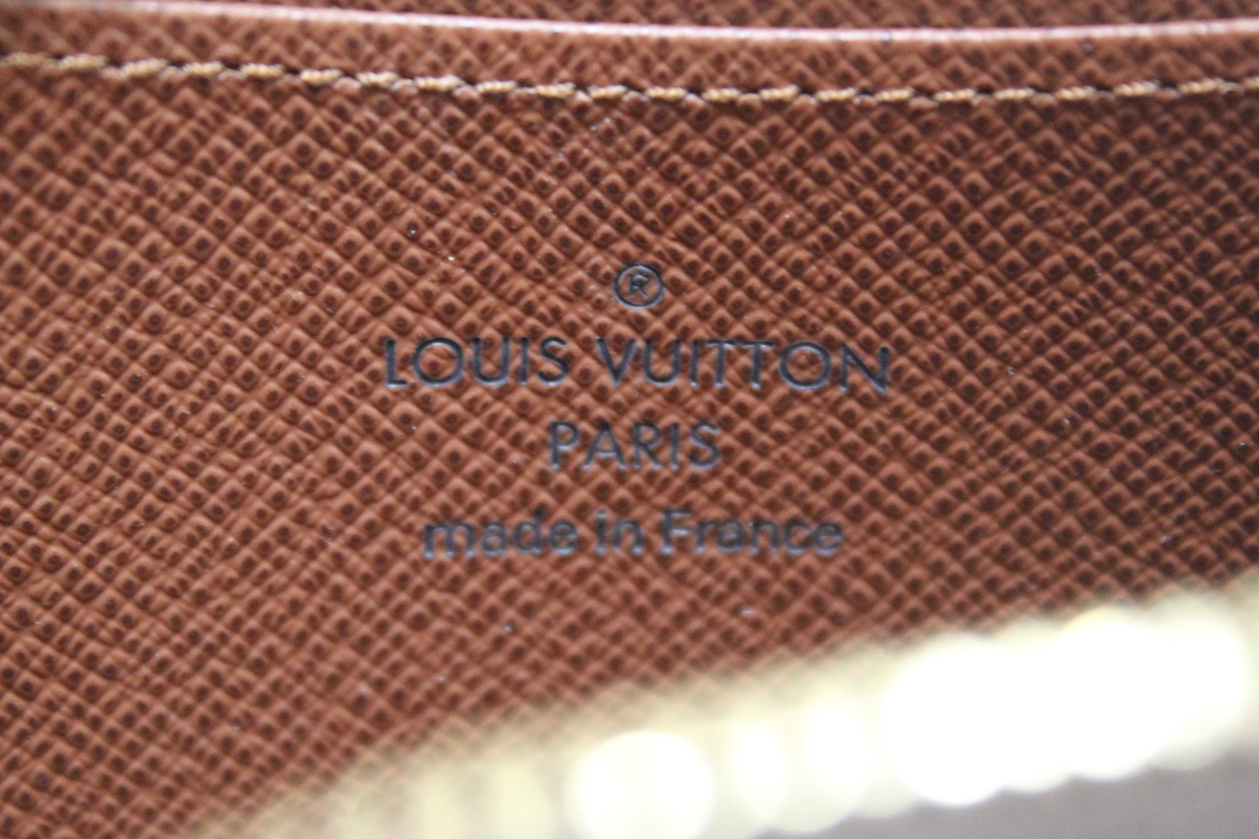 Authentic NEW Louis Vuitton Classic Monogram Zippy Coin Purse Wallet