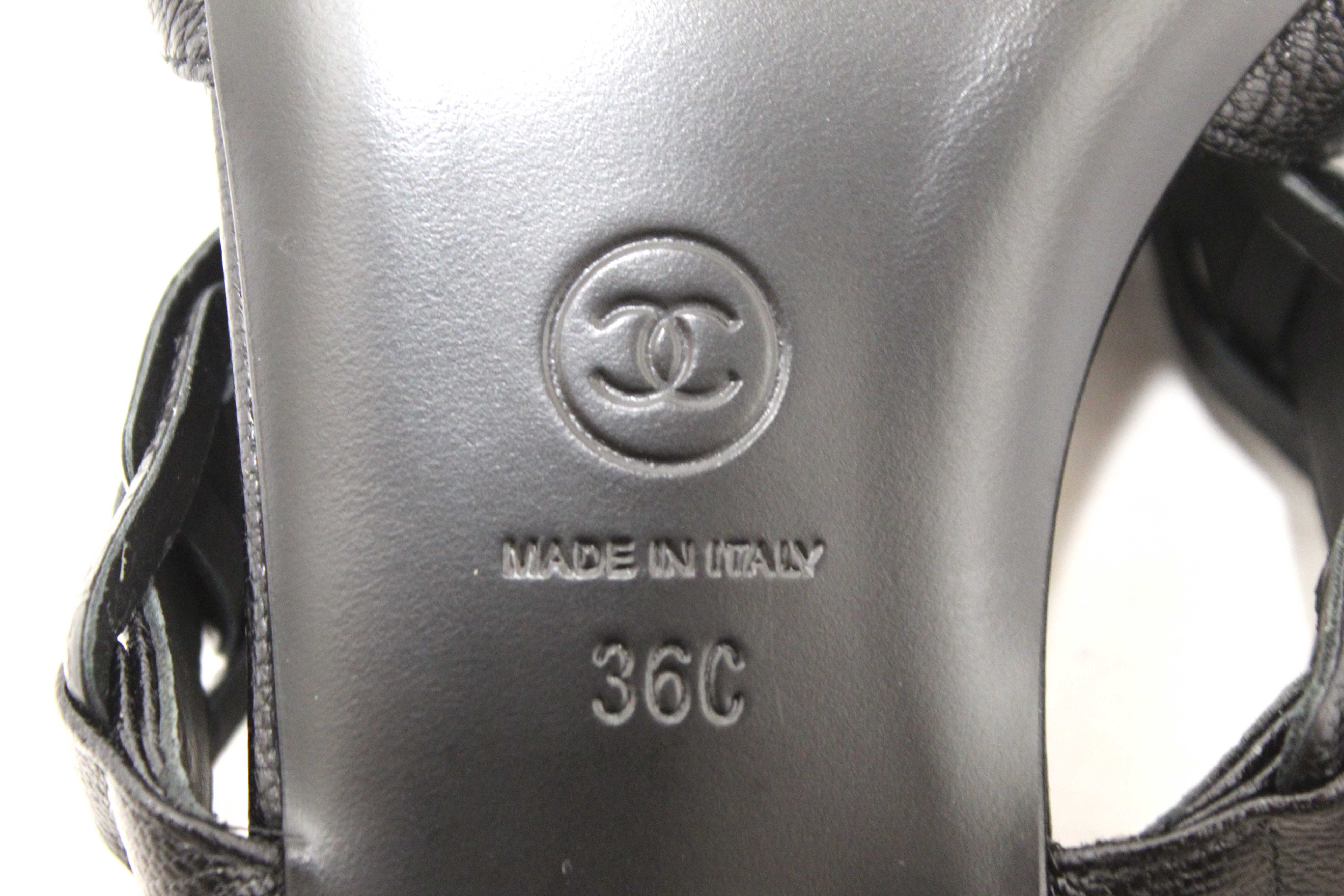 Authentic Chanel Black Leather Quilted Toe Flat Sandal Size 36