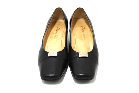 Authentic Salvatore Ferragamo Black Leather Ramila 5cm Pumps Shoes Size 7.5D