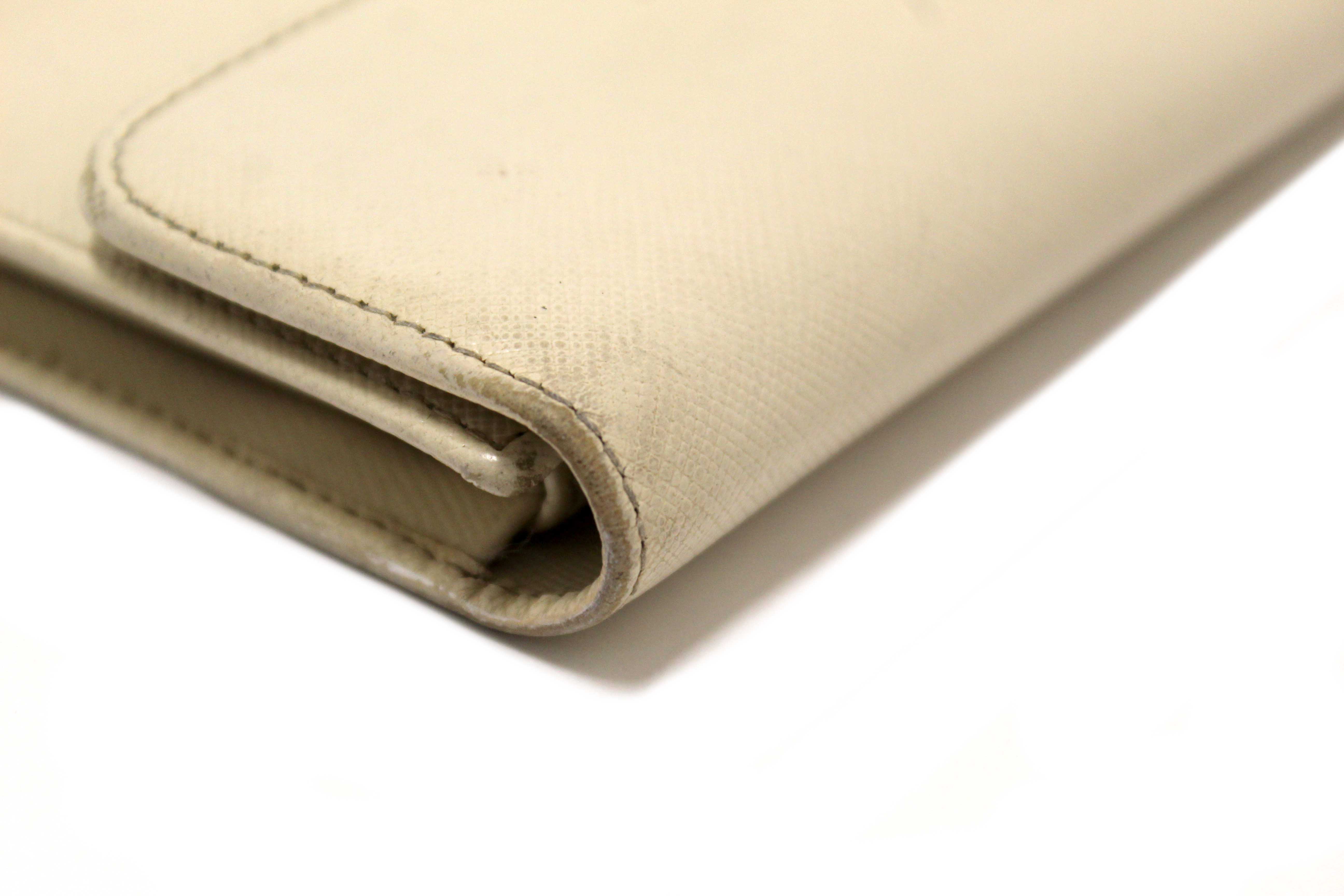 Authentic Prada White Saffiano Leather Bifold Medium Wallet
