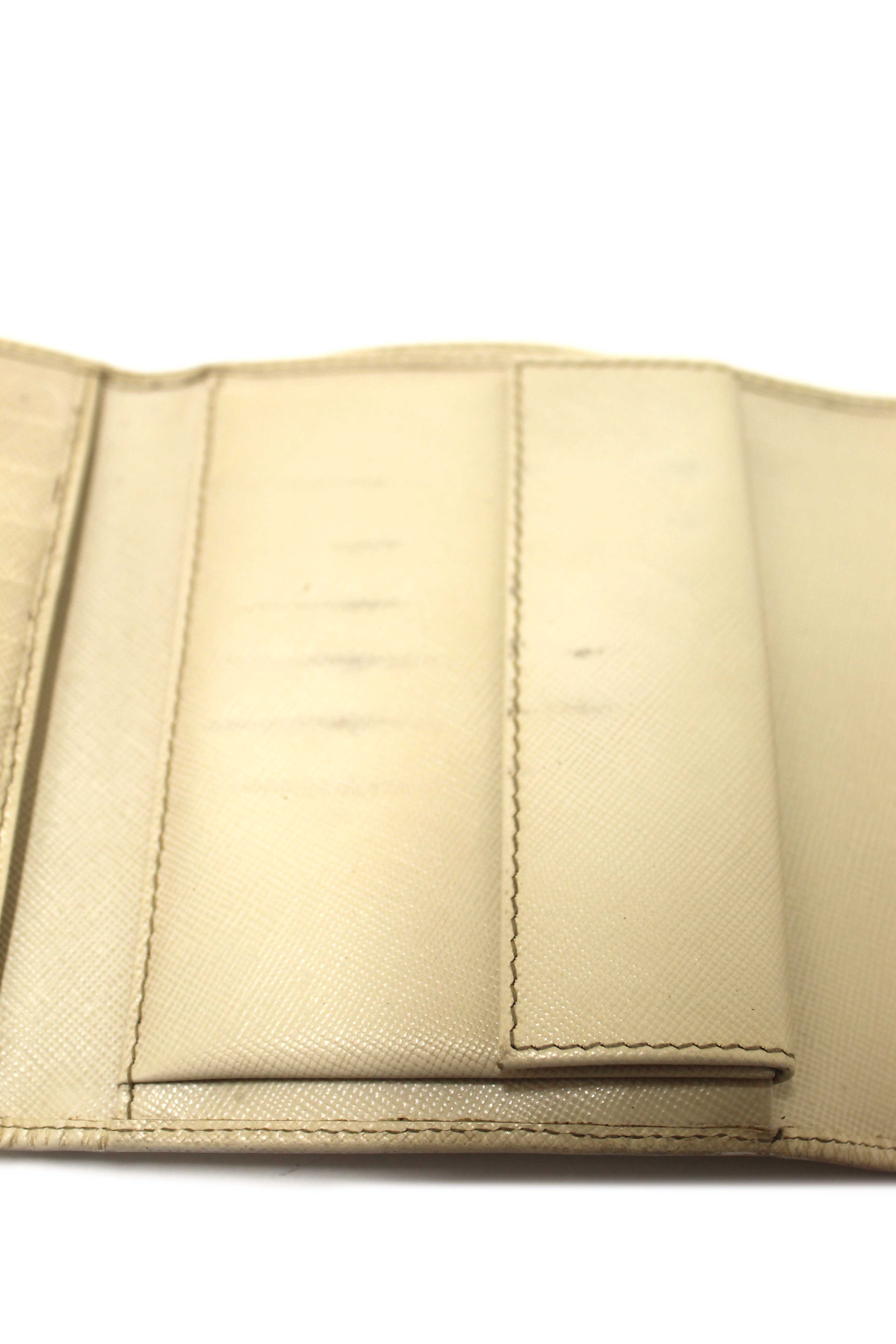 Authentic Prada White Saffiano Leather Bifold Medium Wallet