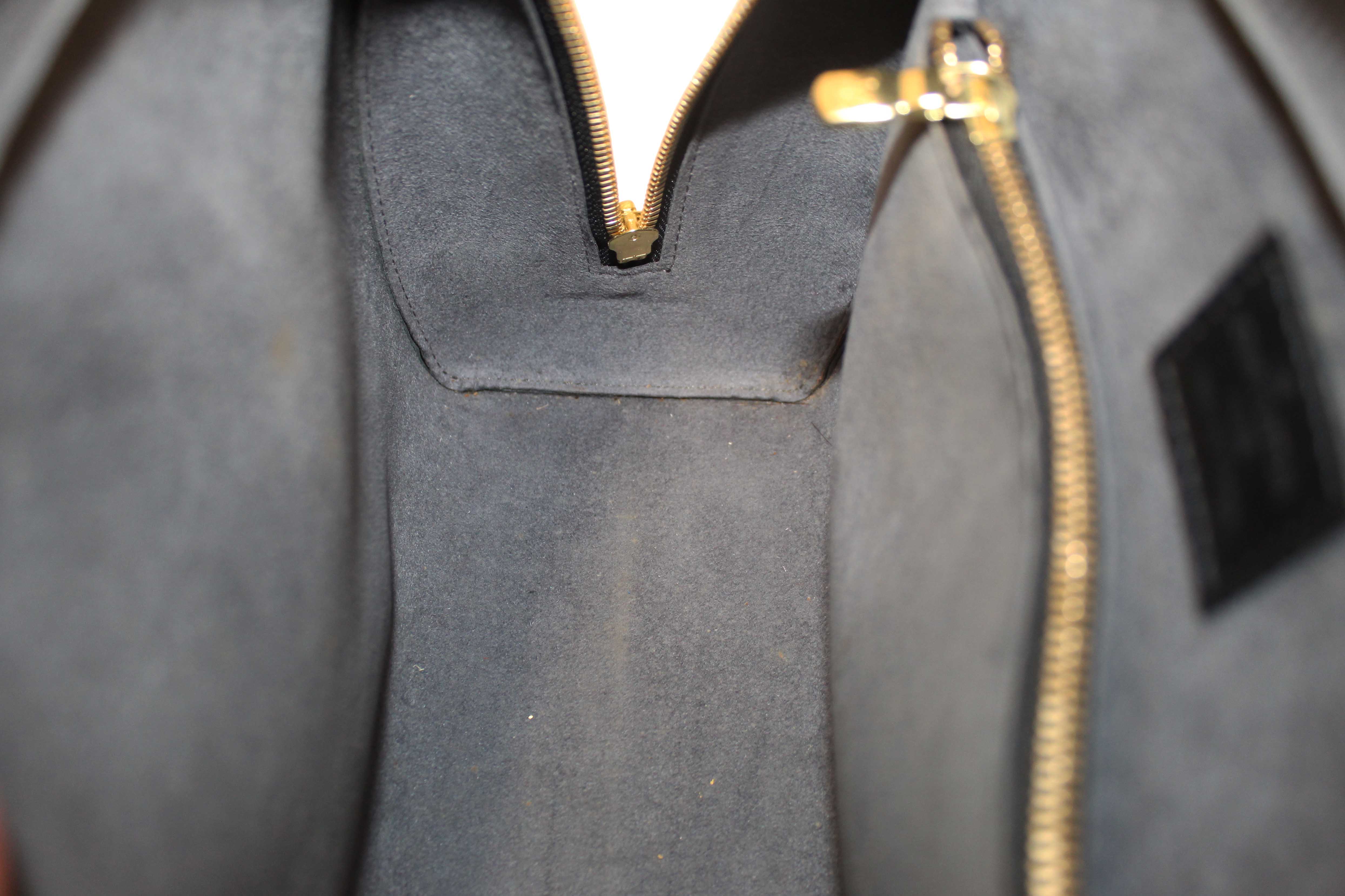 Authentic Louis Vuitton Black Epi Leather Pont Neuf HandBag
