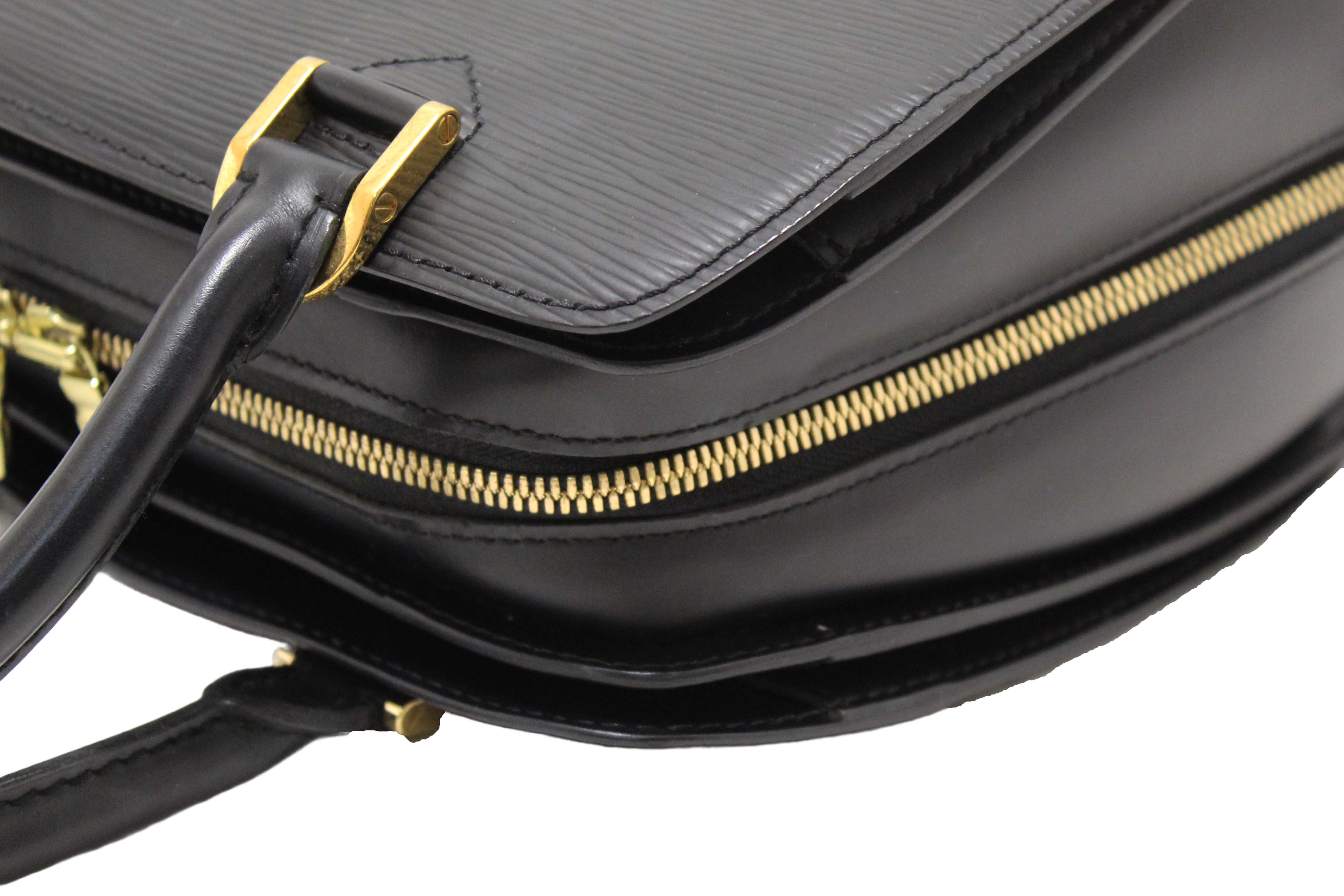 Authentic Louis Vuitton Black Epi Leather Pont Neuf HandBag