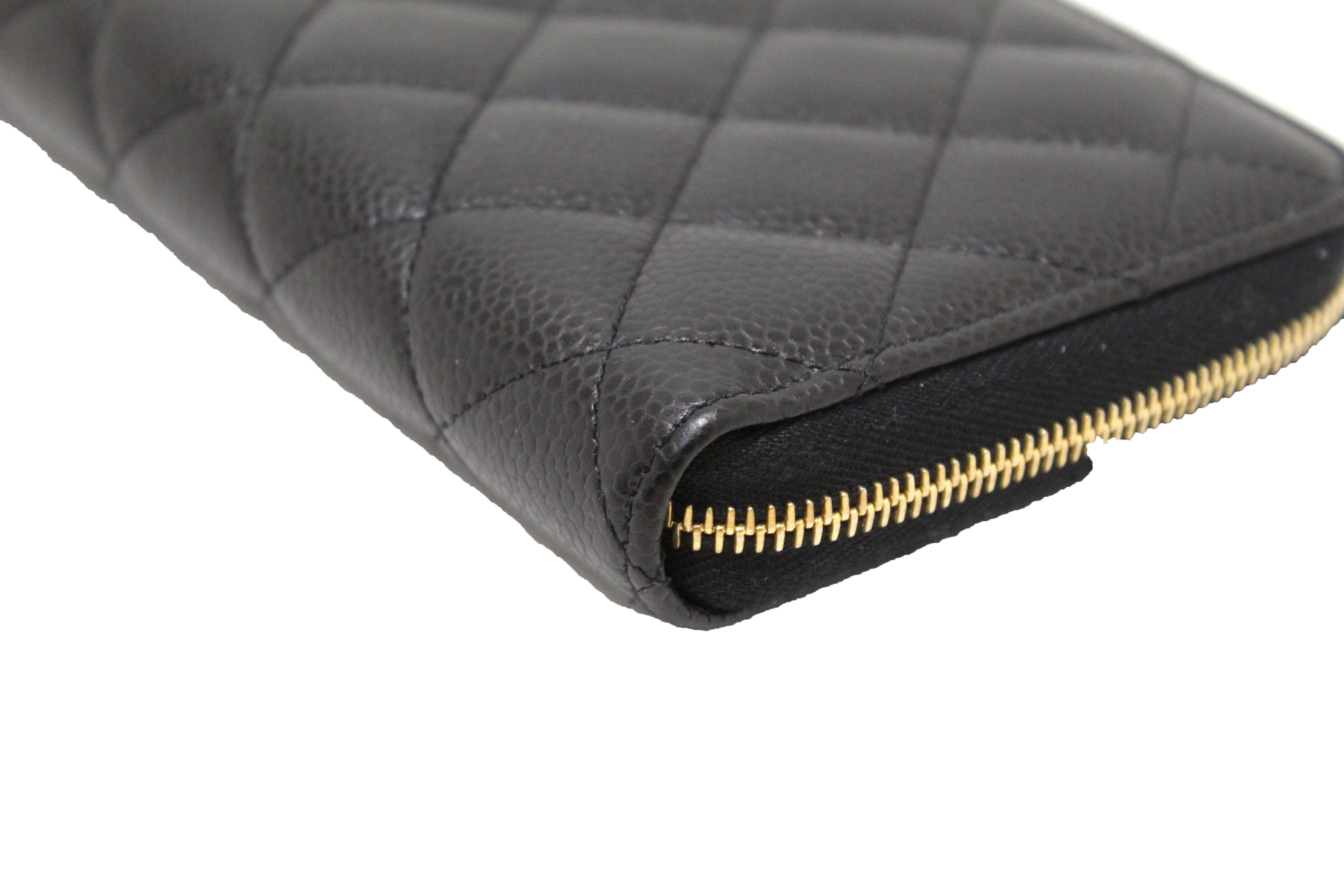 Chanel Classic Black Zippy Grained Leather Purse (Wallets and
