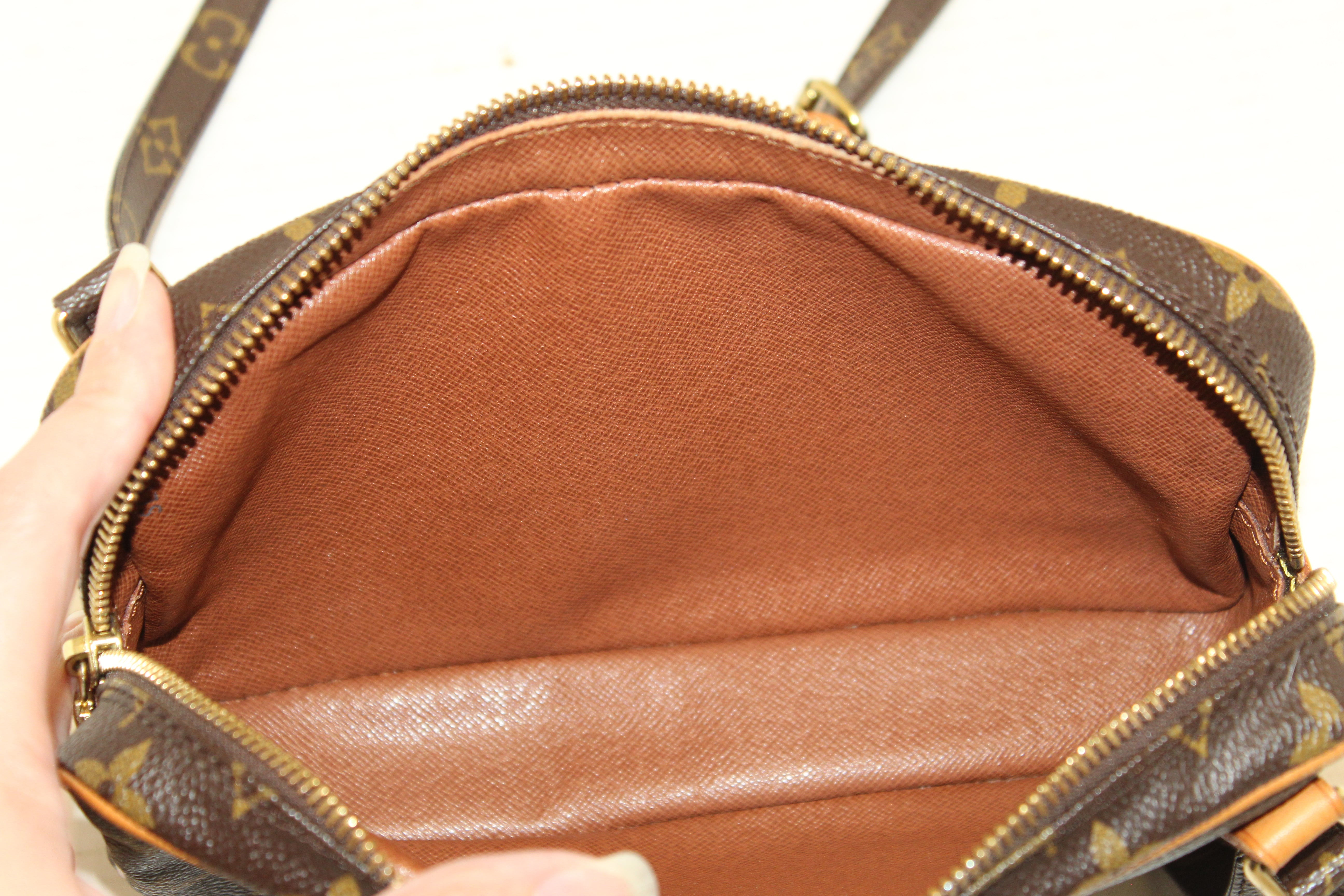 Authentic Louis Vuitton Classic Monogram Pochette Marly Bandouliere Messenger Bag