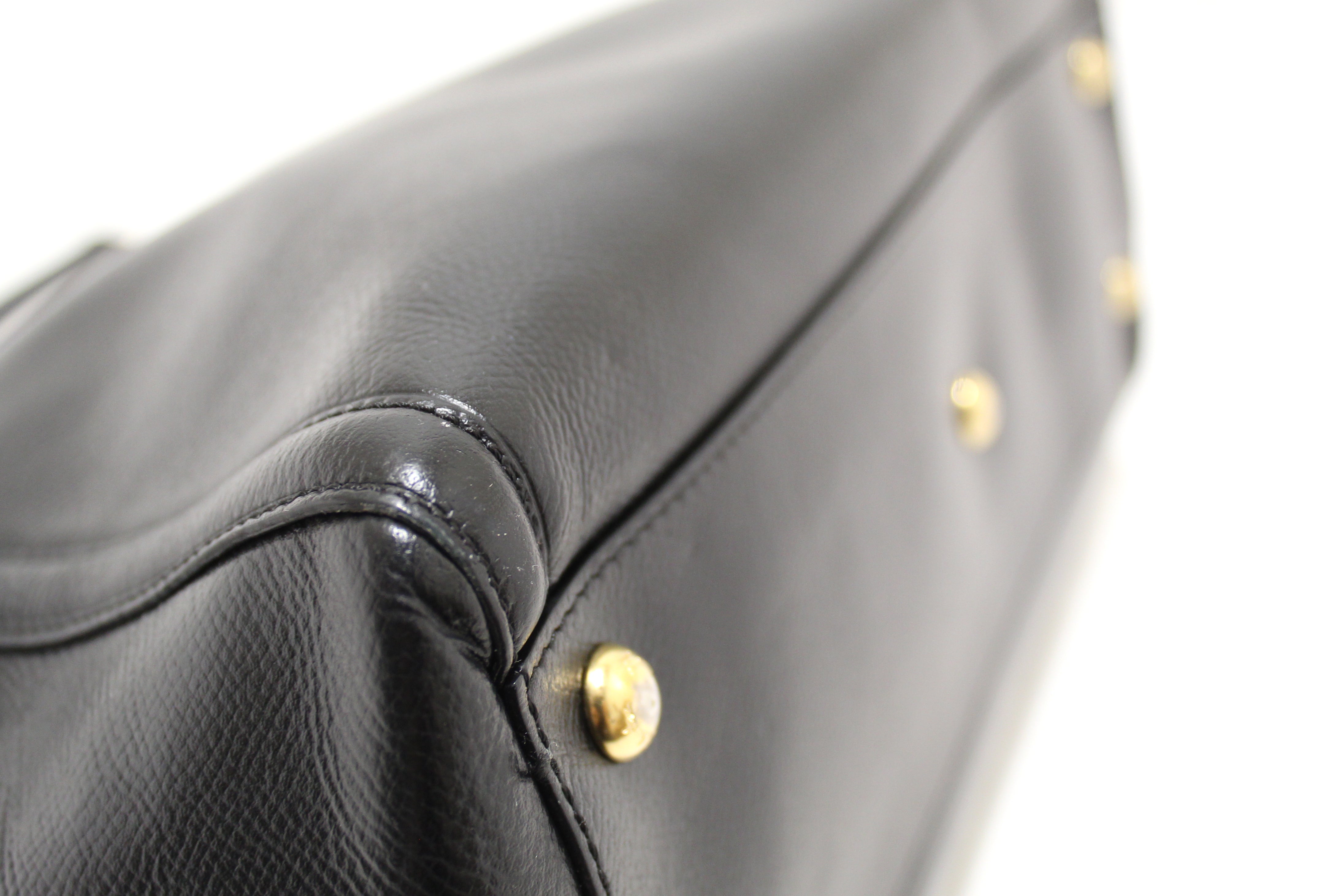 Authentic Salvatore Ferragamo Black Leather Vara Bow Chain Tote Shoulder Bag