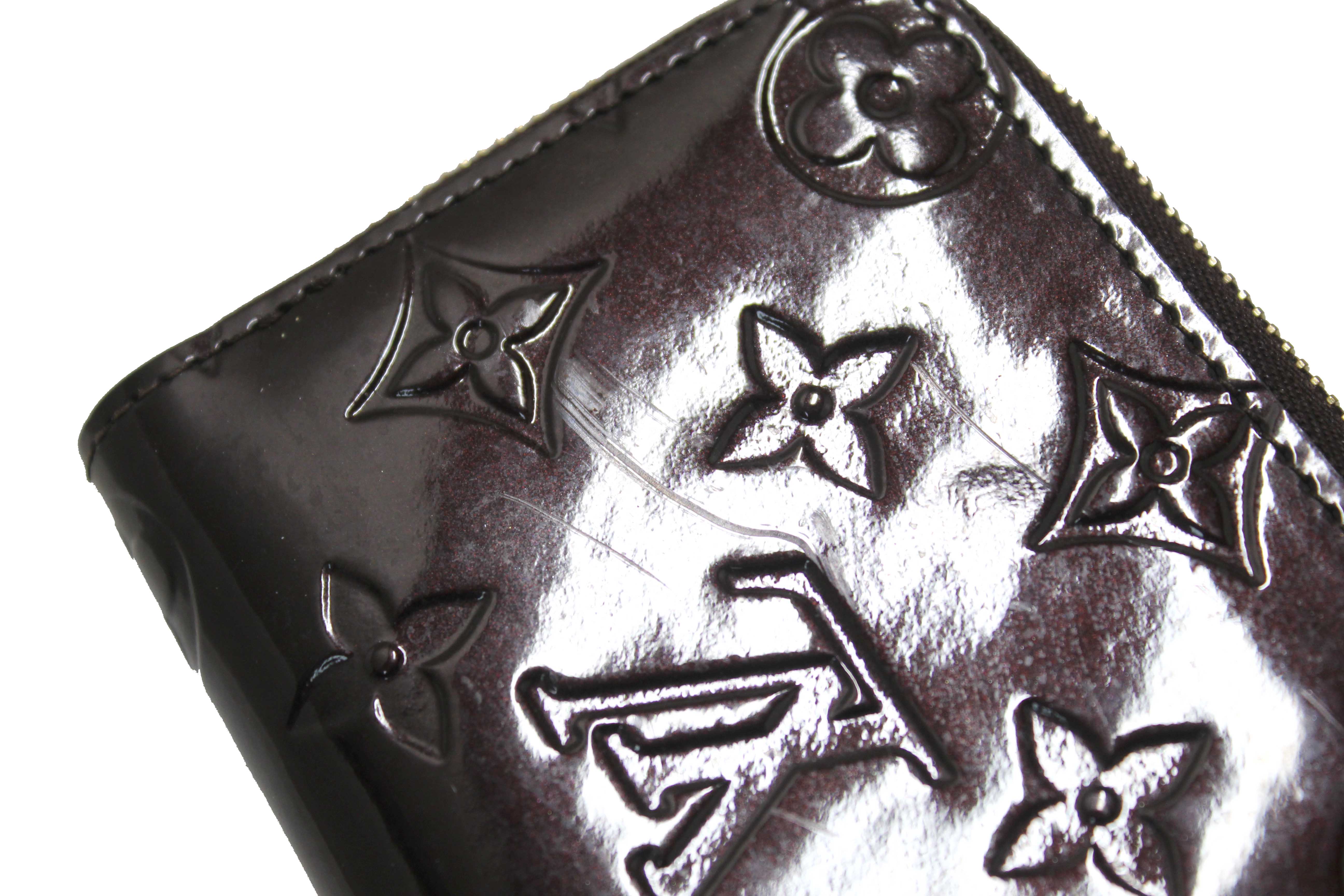 Authentic Louis Vuitton Amarante Monogram Vernis Leather Zippy Coin Purse
