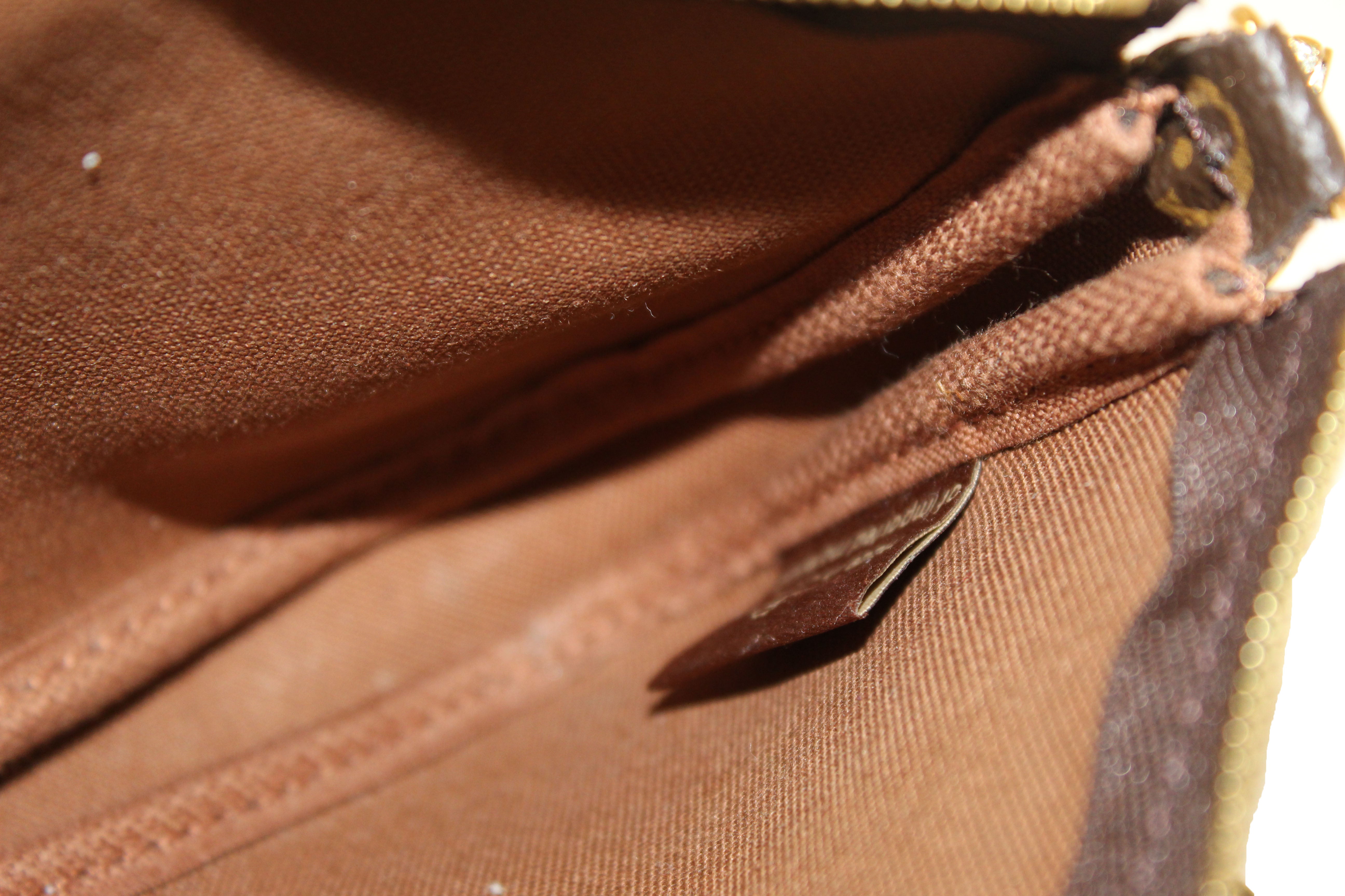 Louis Vuitton Micro Accessoires clutch bag Pink Cloth ref.631670