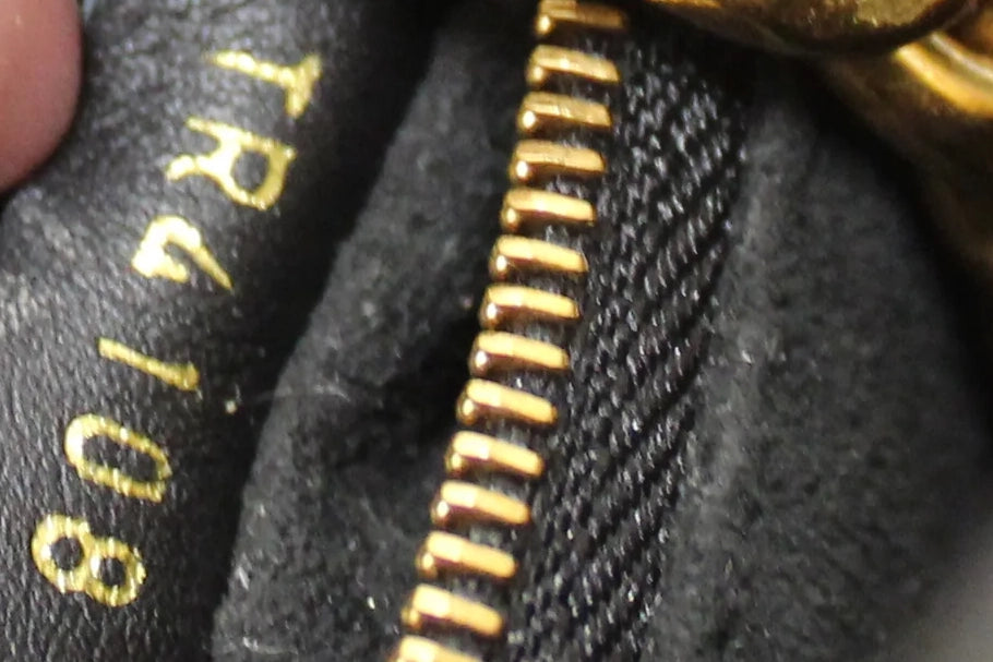 Authentic Louis Vuitton Black Leather New Wave Chain Tote Shoulder Bag